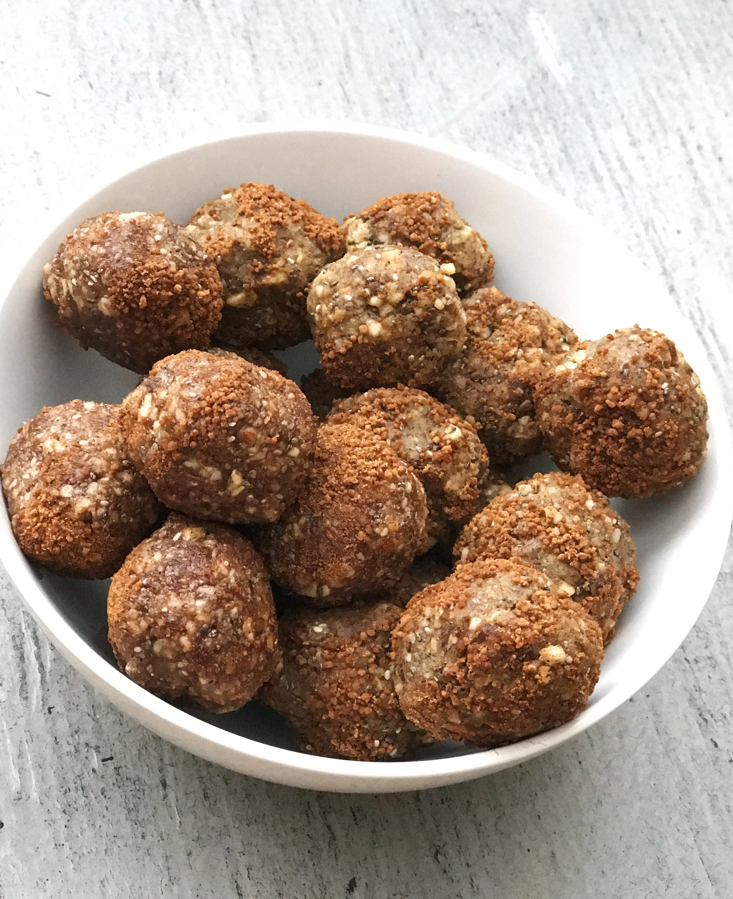 Cinnamon Energy Bites