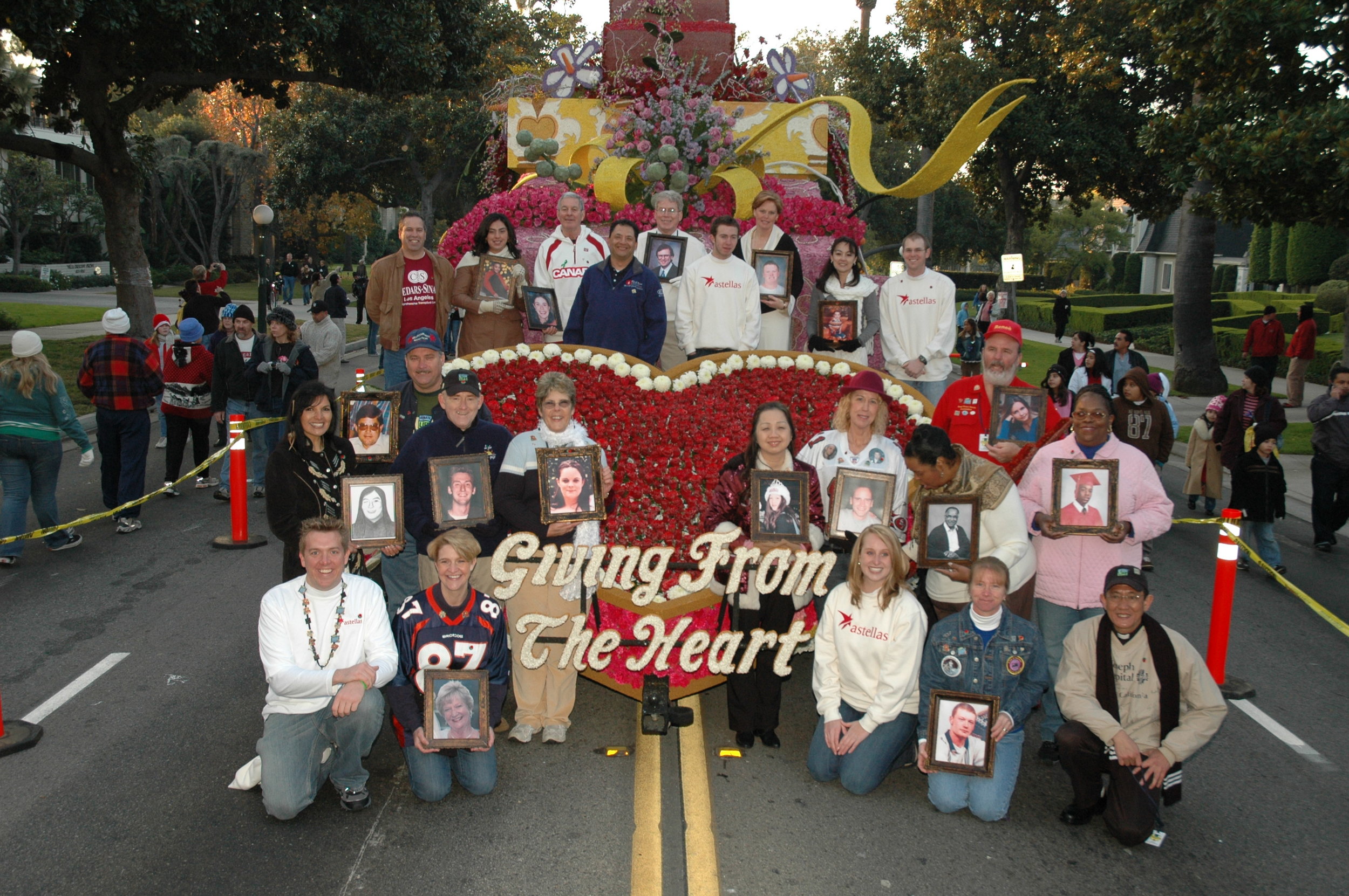 The Class of 2007: (top row) Keith Karzin, Erica Rangel-Báez, Emile Therien, Dan Sandoval, Norman Biondi, Tyson Wood, Kelli Jantz, Charity Guergo-Ramos, Shannon Payne; (middle row) Camille Nighthorse, Kevin Monroe, Marvin Reznik, Susan Giess, Jennifer Ling, Donna Warren, Brenda O'Donnell, Fannie Brown; (bottom row) Bob Bonner, Sheri Bergstrom-Casey, Rachel Lentz, Tammy Mitchell, Fr. Elly Tavarro. (Photo: Scott Weersing)