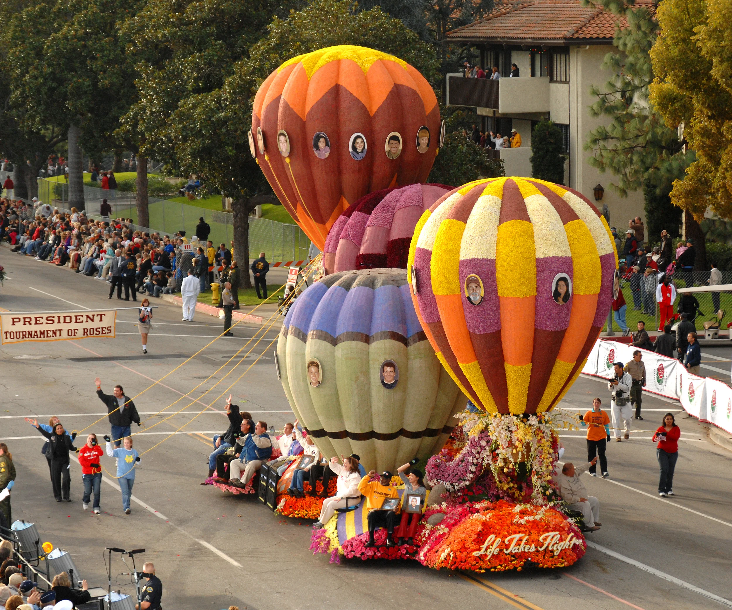 The 2008 Rose Parade theme, "Passport to the World's Celebrations," inspired a hot air balloon festival, a contingent of recipient riders and donor family walkers, and the introduction of memorial floragraph portraits of deceased organ, eye, and tissue donors. Rising 33 feet into the air, "Life Takes Flight" was a huge step forward for Donate Life's Rose Parade participation. (Photo: Pasadena Tournament of Roses)
