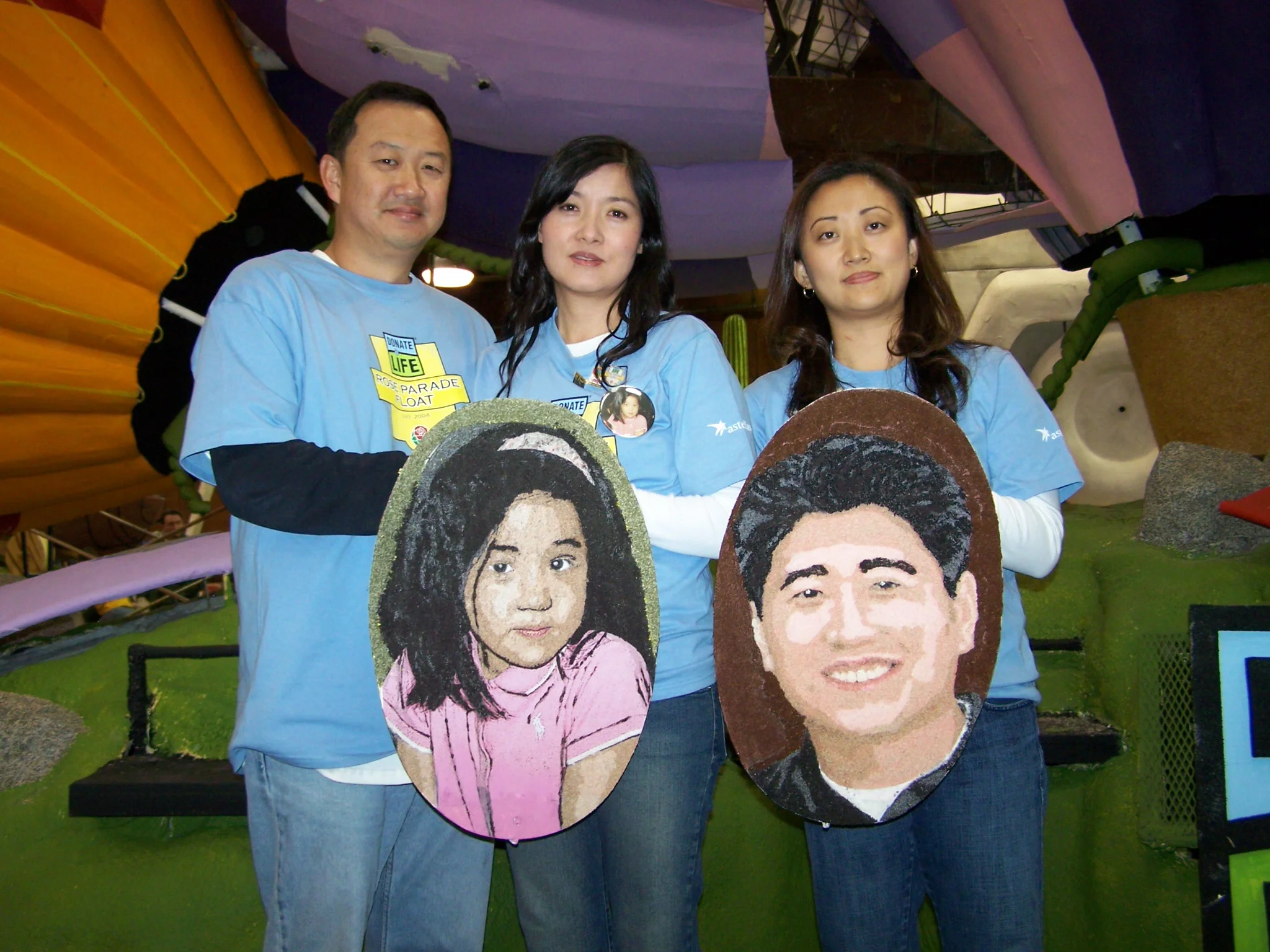 Victor & Jennifer Choe and Kelly Sim decorated the floragraphs of daughter Erin and husband Johnathan, respectively. (Photo: Bryan Stewart)