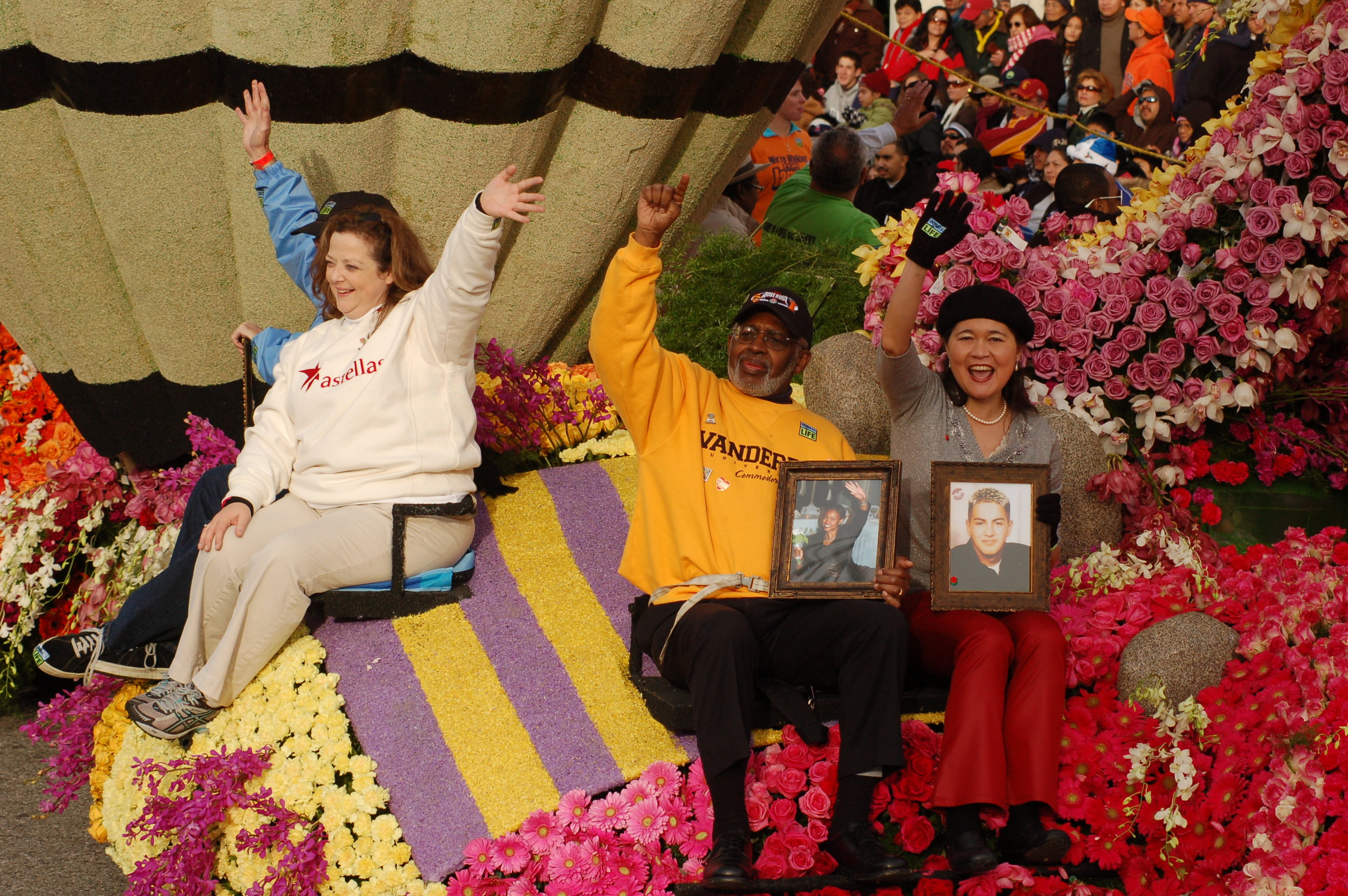 Jill Miller (kidney), George Hill (kidney, tissue) and Isabel Stenzel Byrnes (lung) reflected the unbridled enthusiasm of the all-recipient rider contingent. (Photo: Scott Weersing)