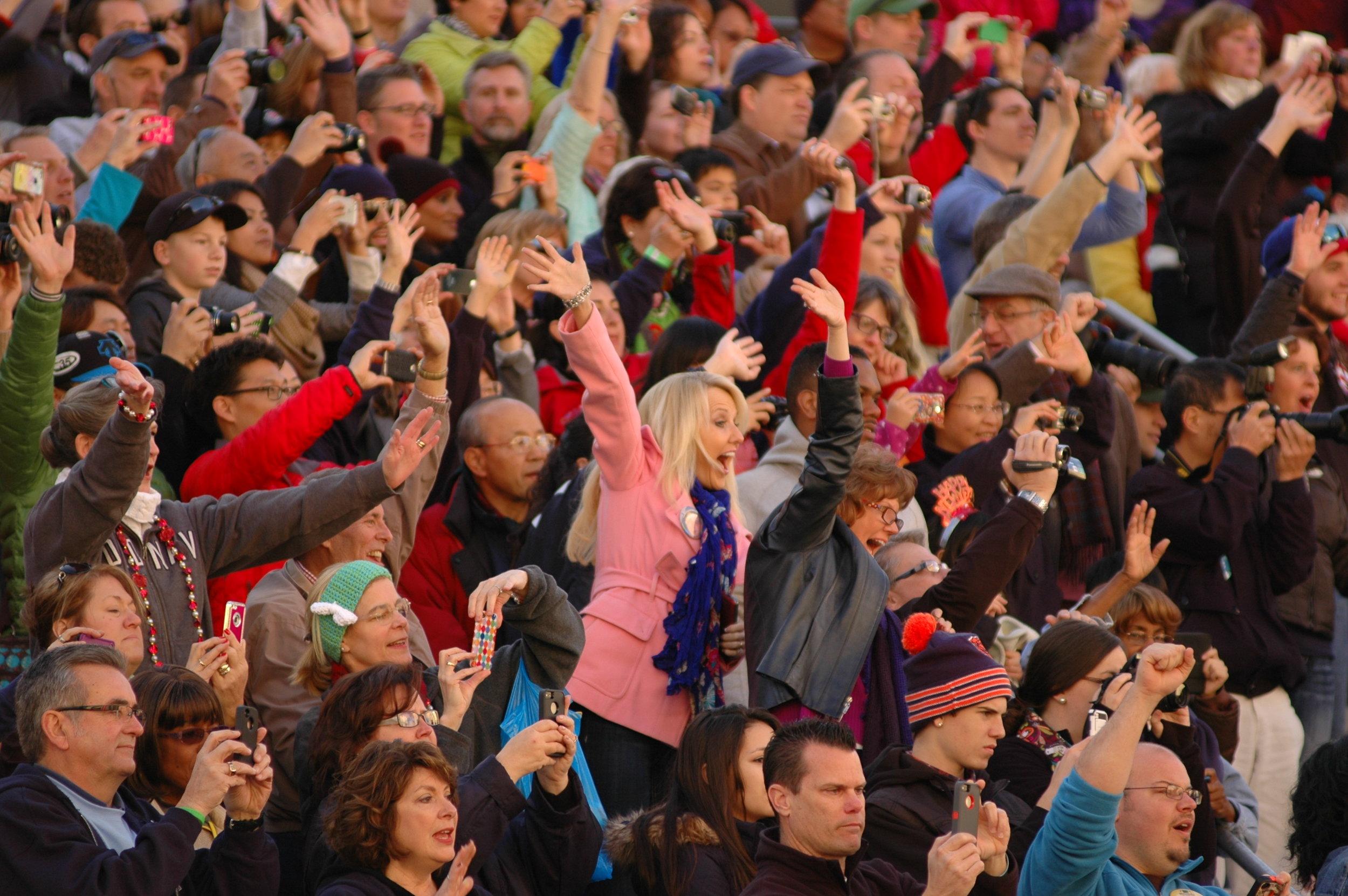 ...attendees erupted on the south... (Photo: Scott Weersing)