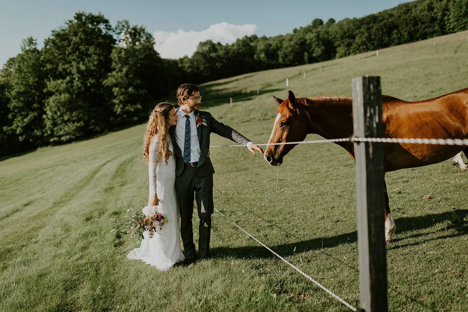 All photography on this page by Amanda Nichols Photography , flowers by Fern + Fawn