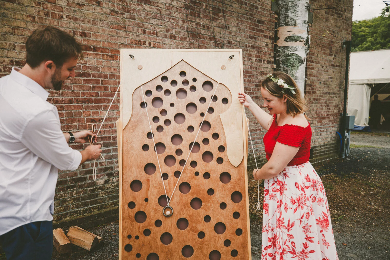 PHOTOGRAPHERS WEDDING GAME RENTALS