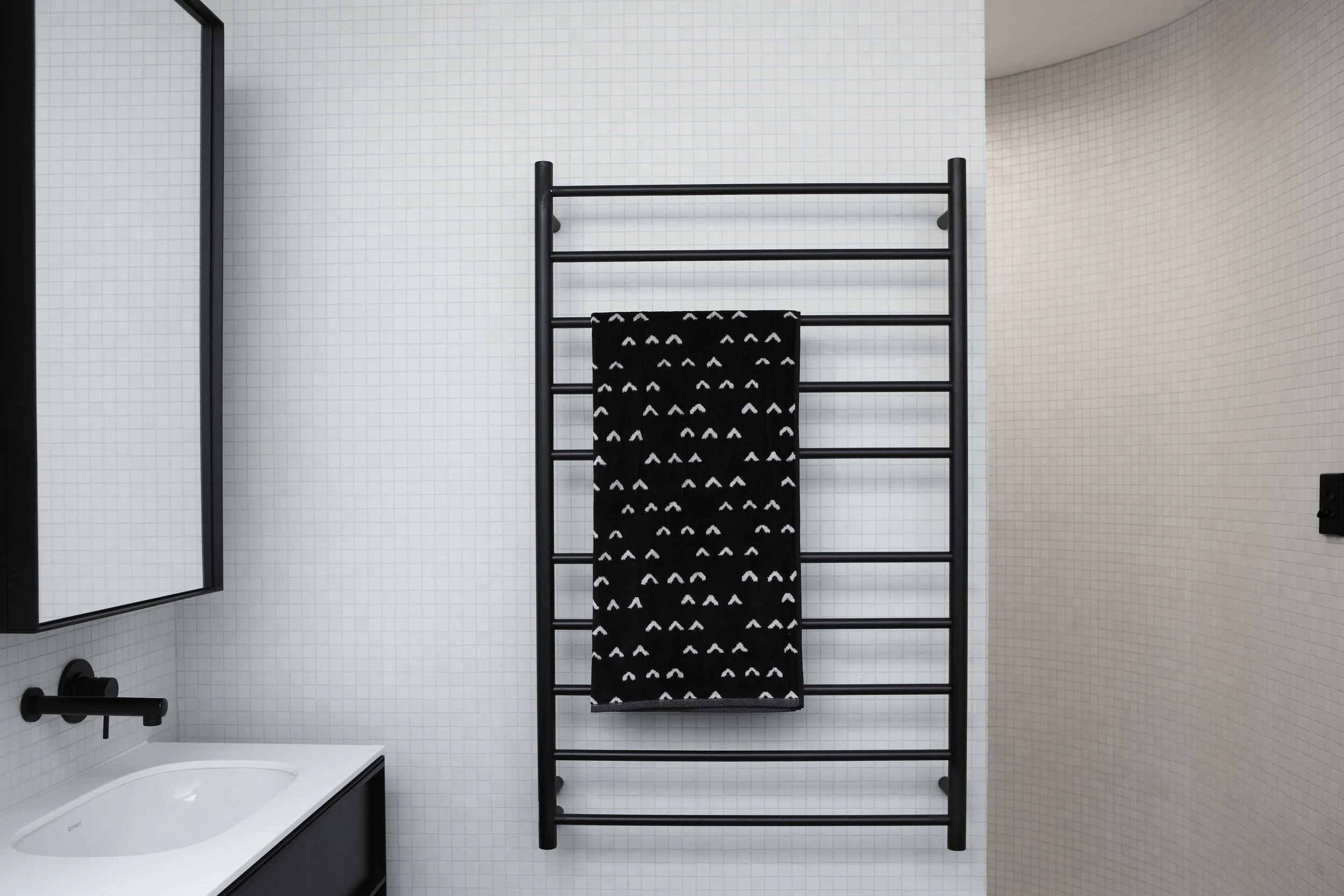 Bathroom 04.jpg