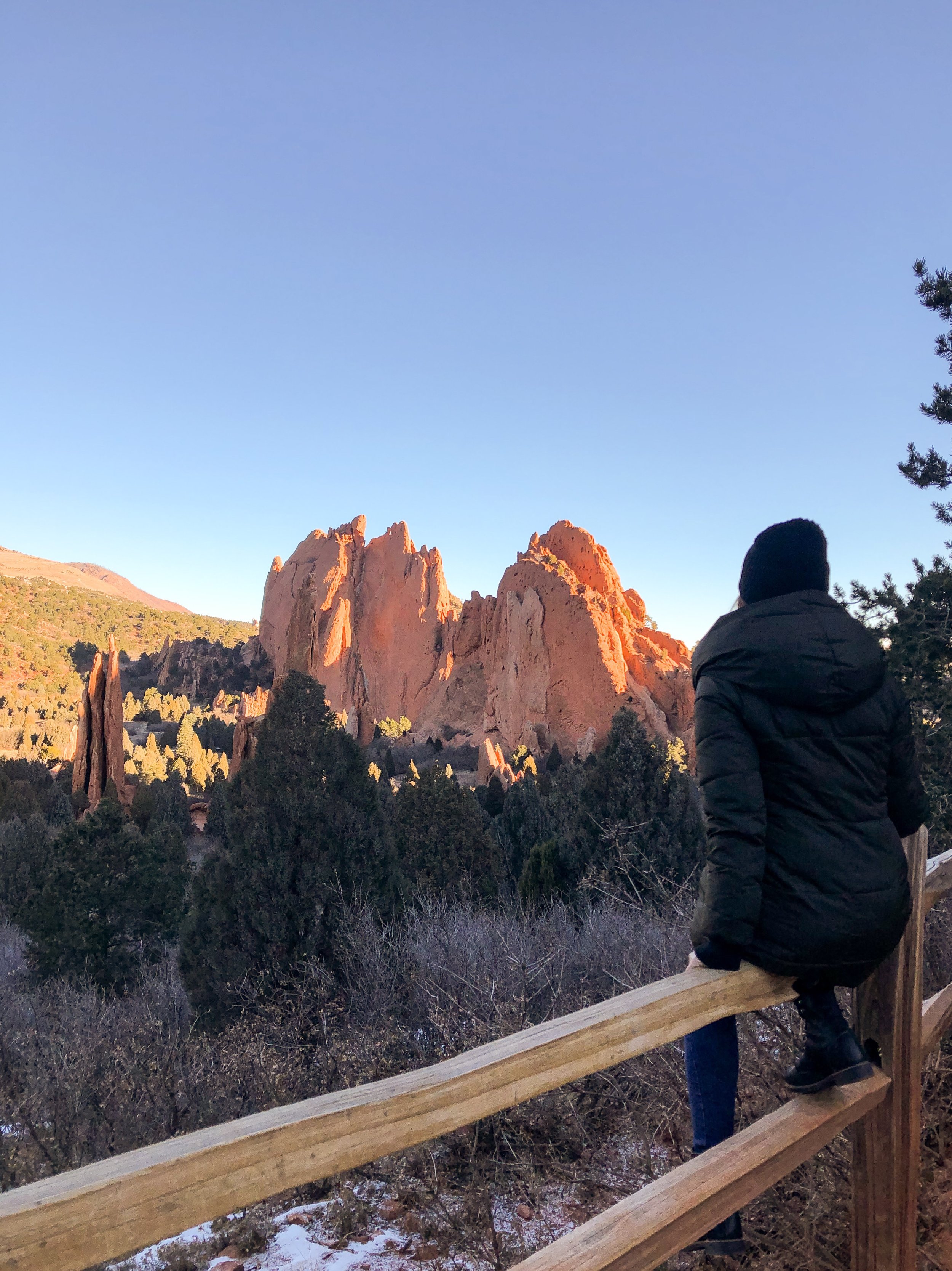 fashion by day at garden of the gods.JPEG