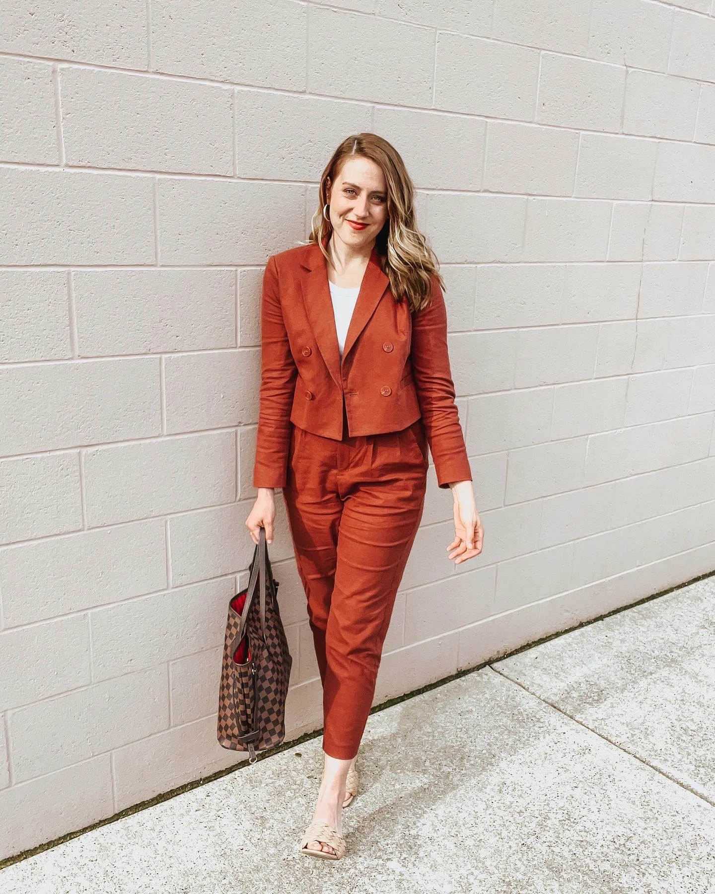 The Best Linen Outfits for Your Closet