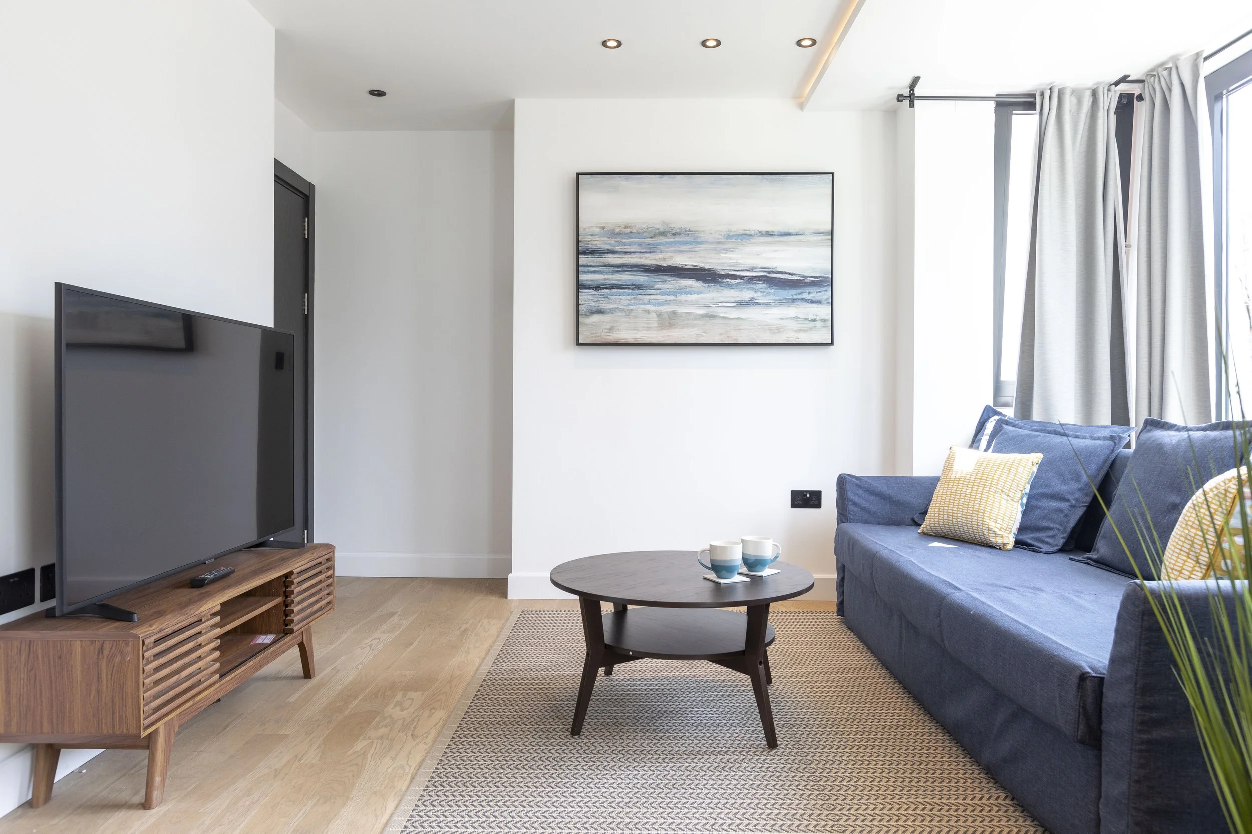 F6 Caversham Road NW527.jpg