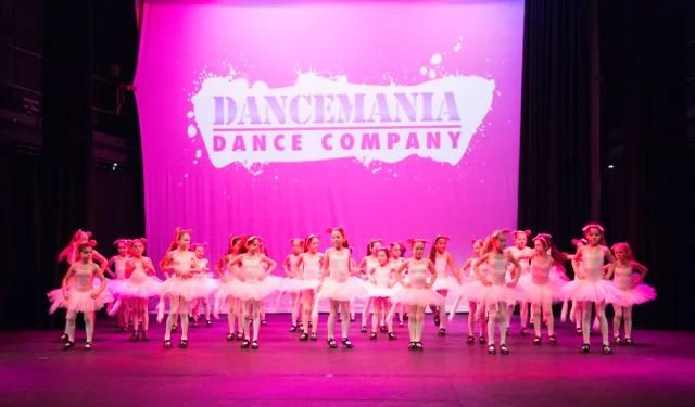 Dancemania. Musical Theatre Classes in Oxfordshire
