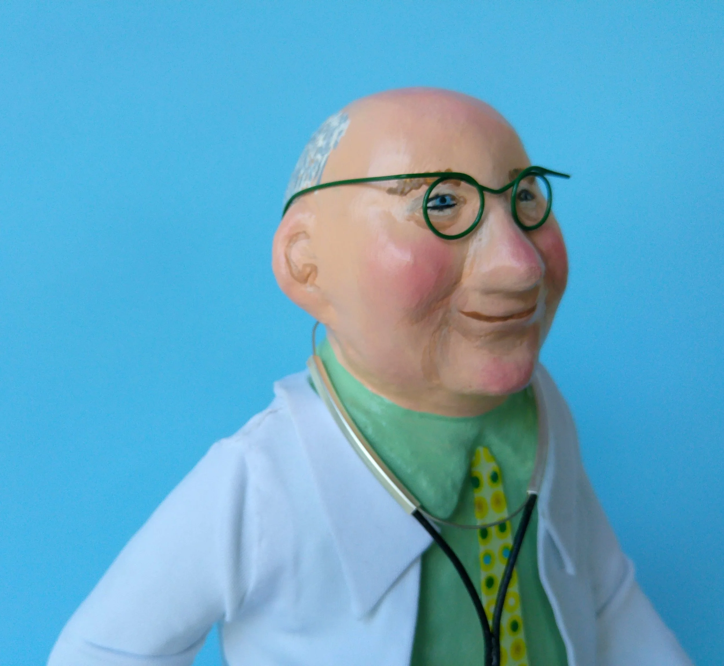 בובת רופא 11.jpg