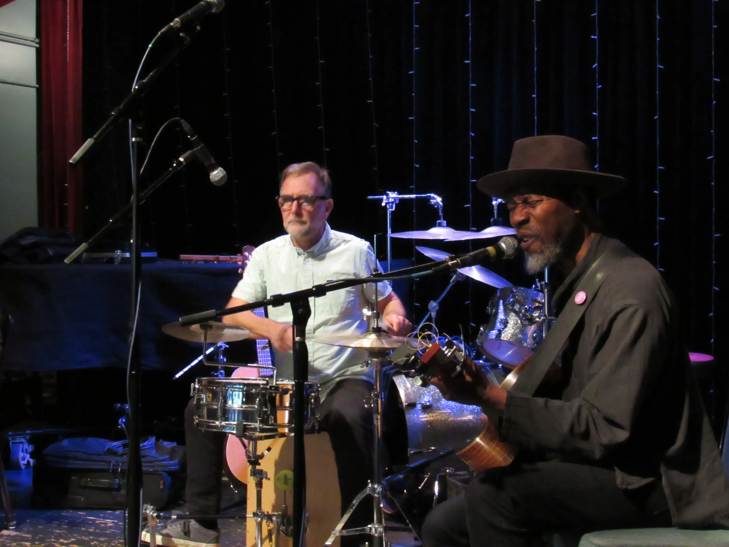  Reggie Garrett &amp; The Snakeoil Peddlers 