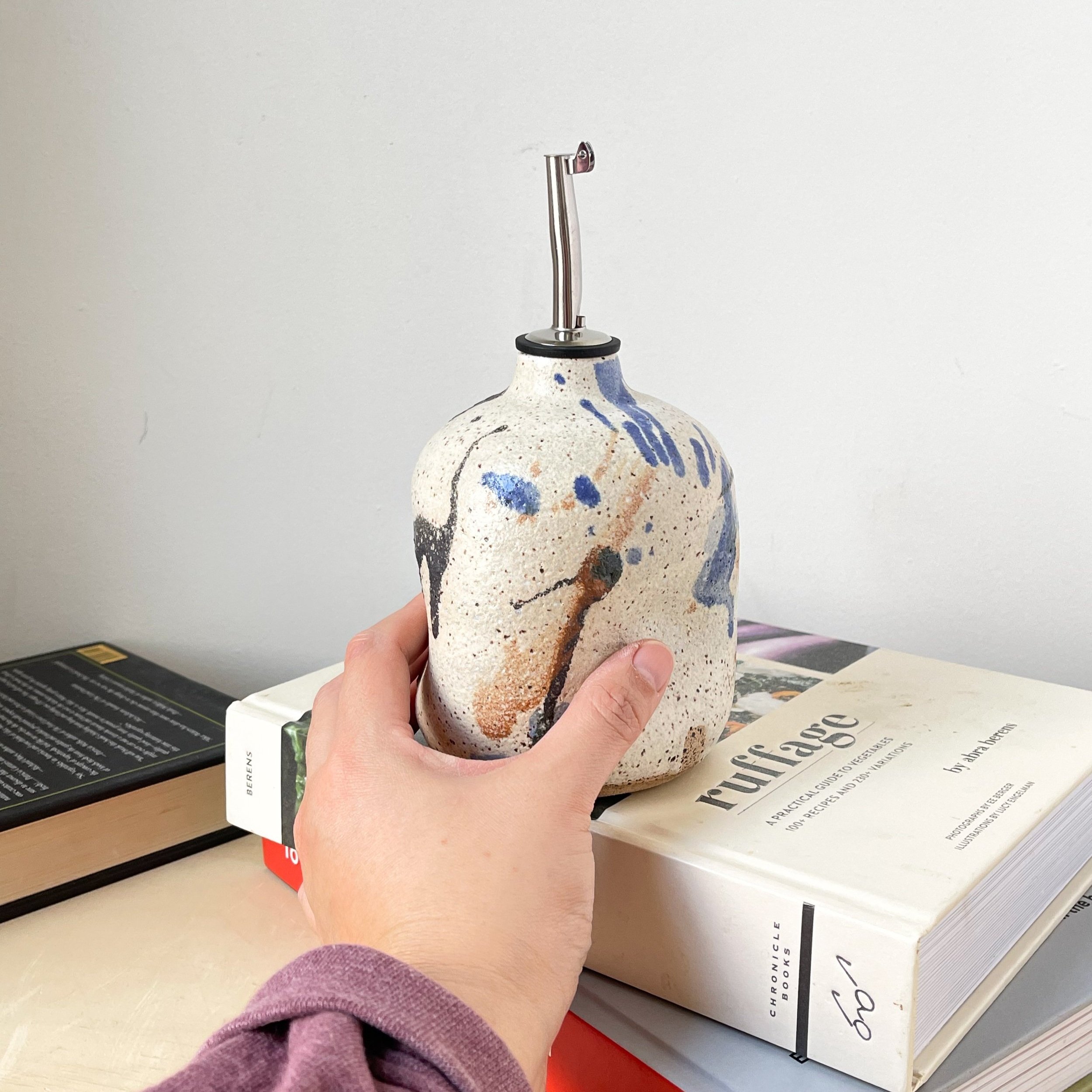 Splatter_Indented_Cruet_Hand.jpg