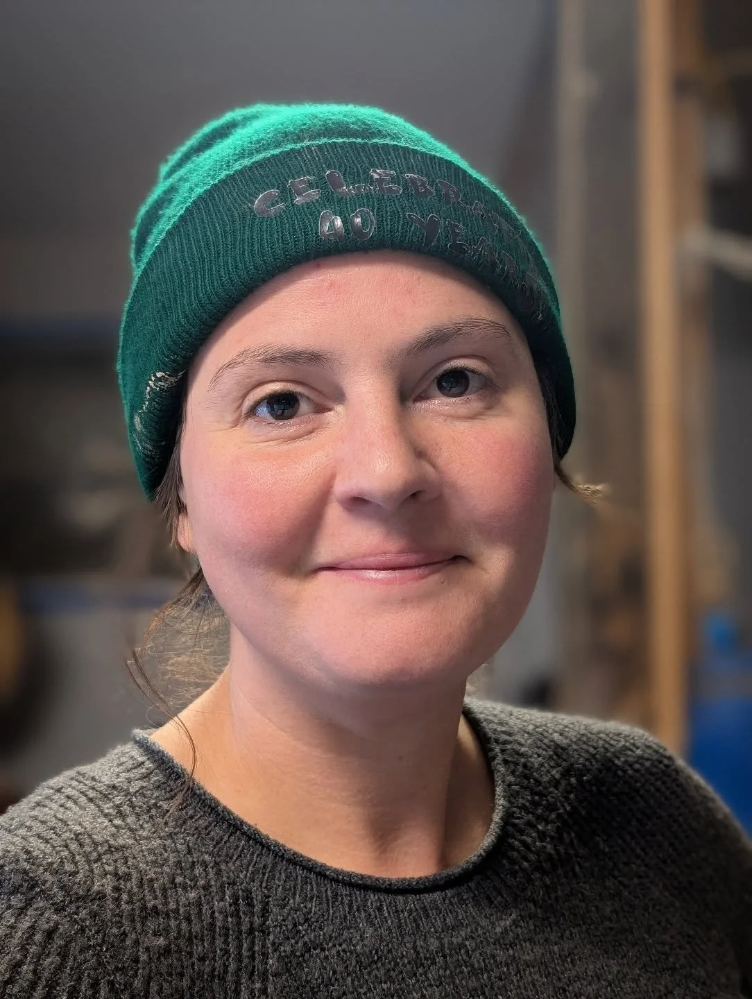 Packing up pots is sort of like cleaning your room.  I put it off, then psyche myself up but inevitably there is something that distracts me from the task at hand.  Like taking selfies 🤦.

Maybe I'll see you tomorrow at Apples and Crafts in #woodsto