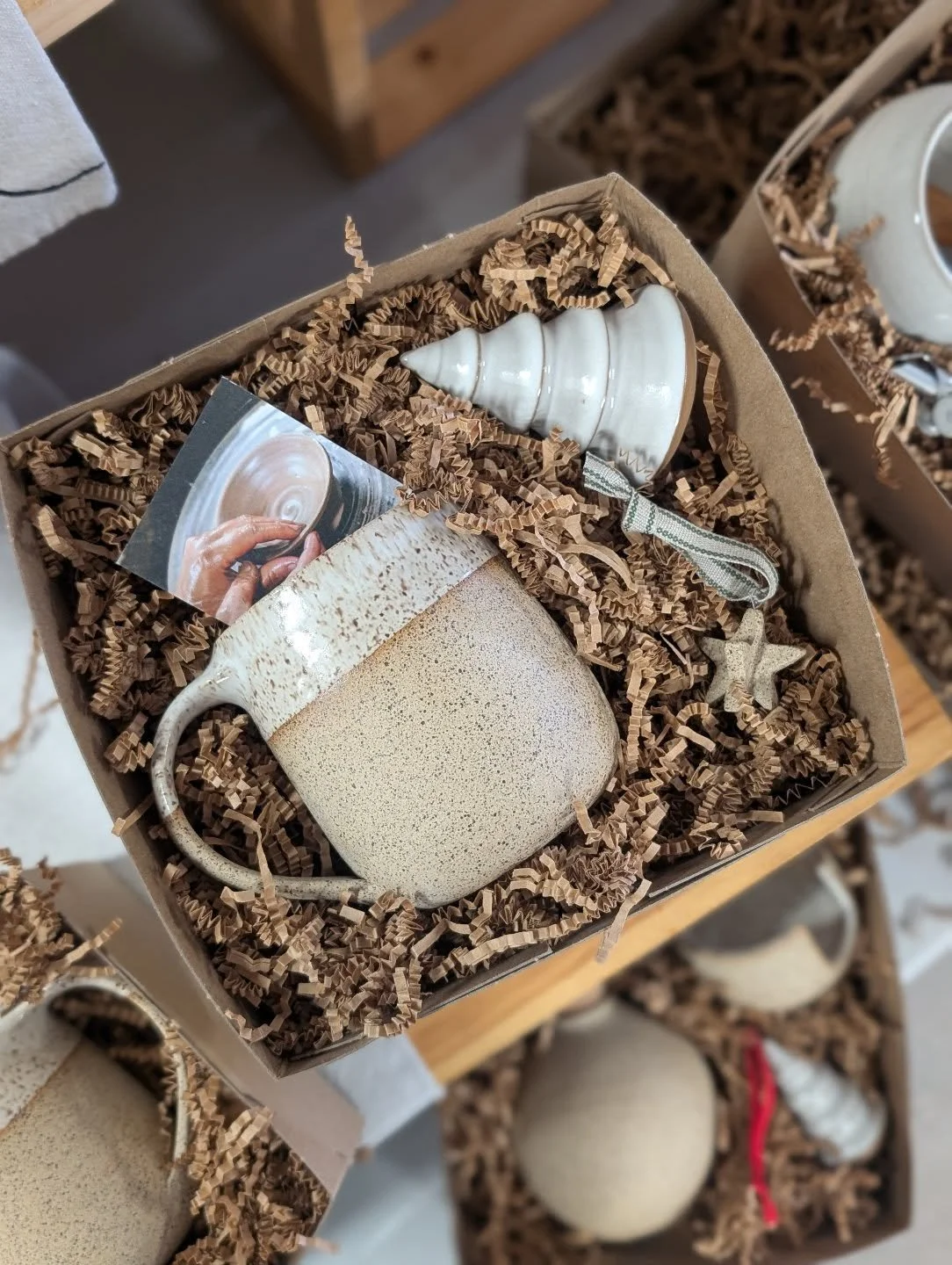 Feeling super professional with these gift boxes (Thank you Liz and Bruce of Farm +Table!!!). I am not sure how I'll go about displaying them with limited table space but I do love a good challenge.  Hope to see some of you soon!