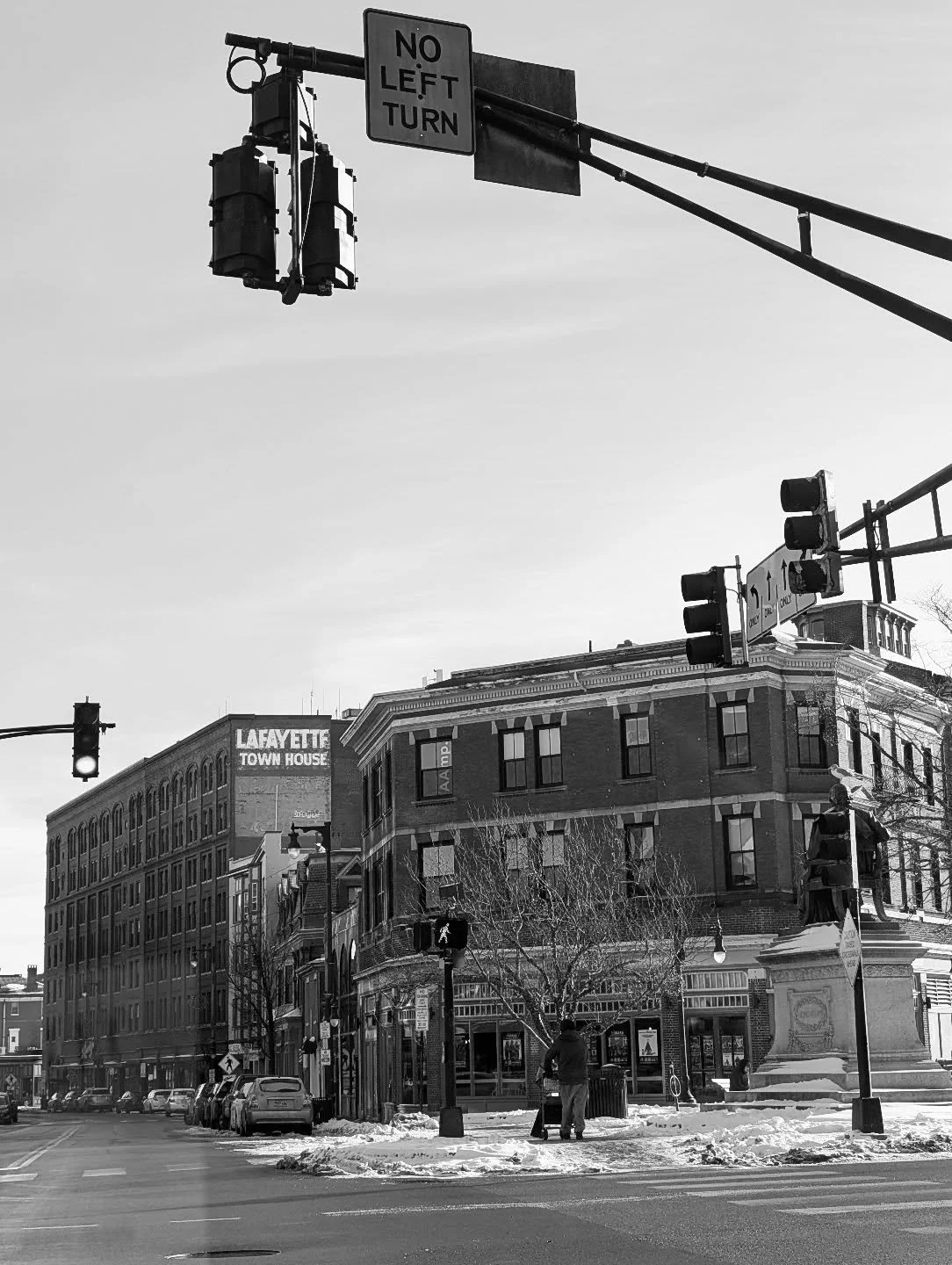 Last night I went to @onelongfellowsquare to see Mr. Sun which was awesome.&nbsp; The musicians were unpretentious, talented and having a blast.&nbsp; &nbsp;It honestly made me want to move back to Portland, especially Congress Street where funky, co