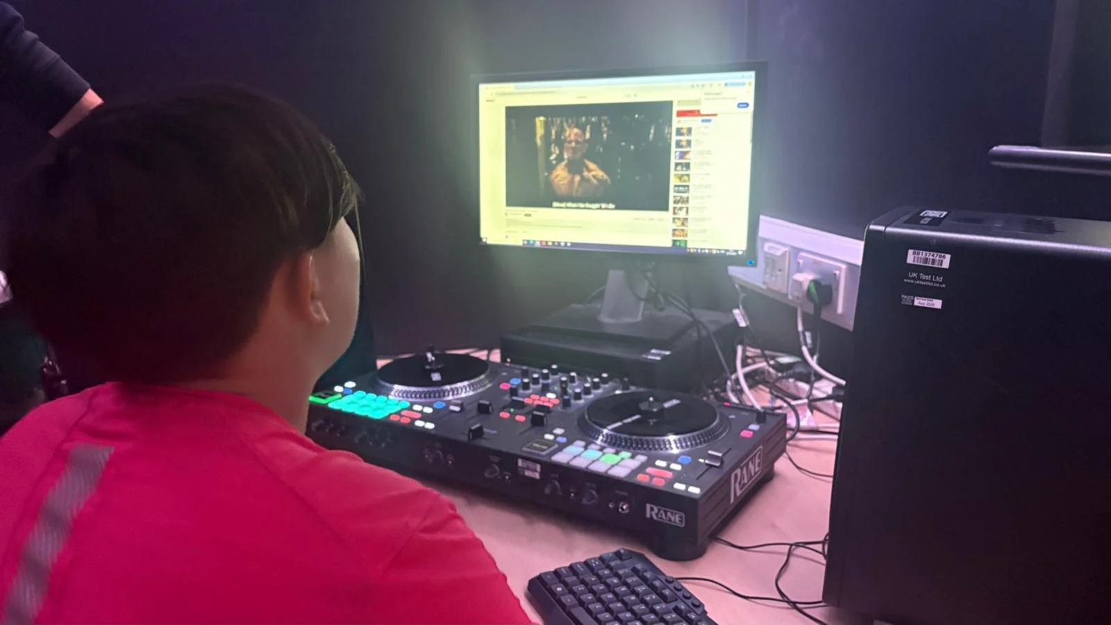 WhatsApp Image 2025-10-08 at 10.35.02 (5).jpeg