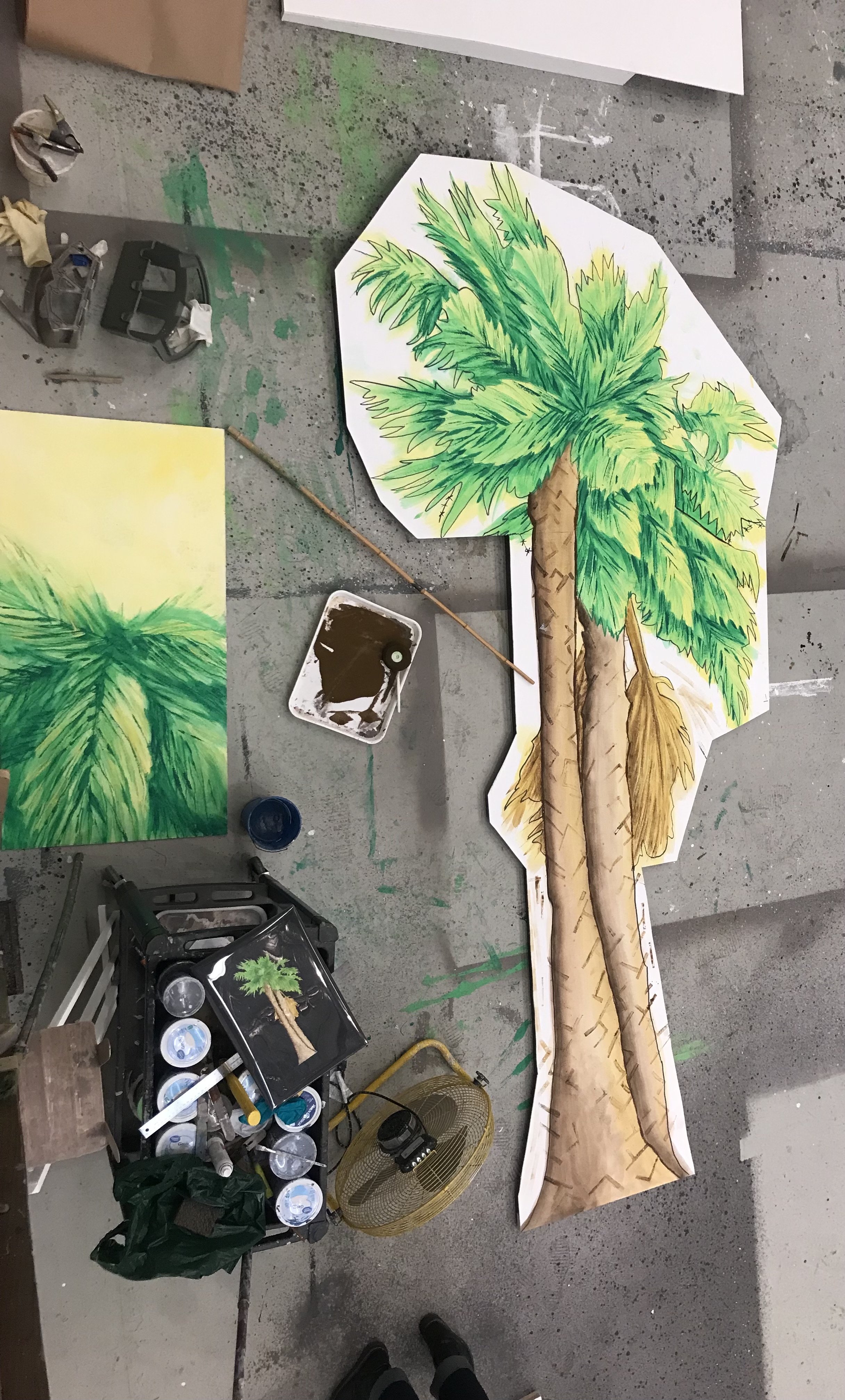  Palm tree (lead scenic for this piece) 