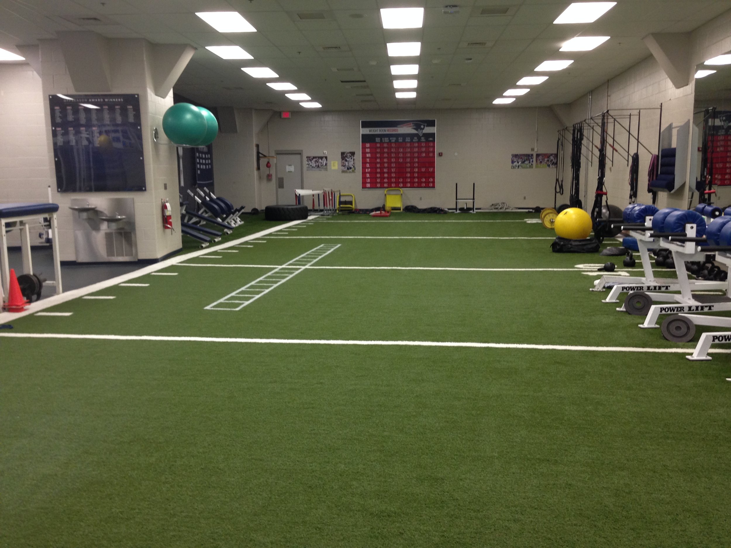 Best weight room flooring manufacturing and installation | FJ Roberts