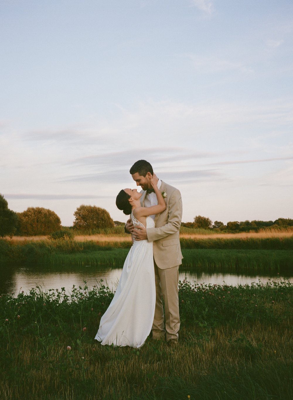 Amanda+Nick_NewportVineyards-54.jpg