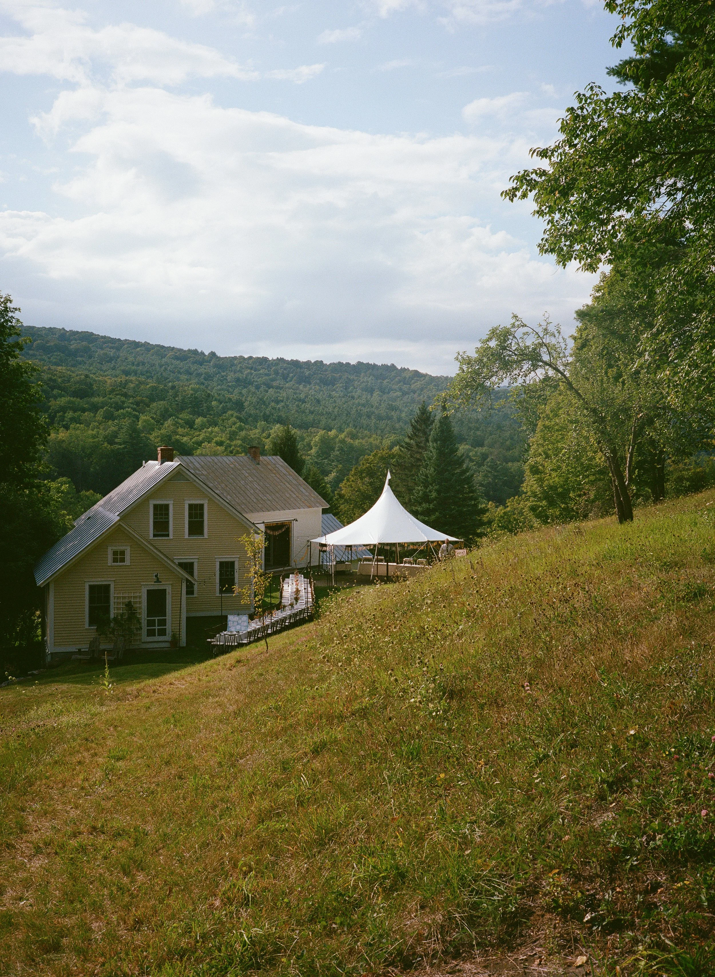 0002_Katie&IzzyPreview.jpg