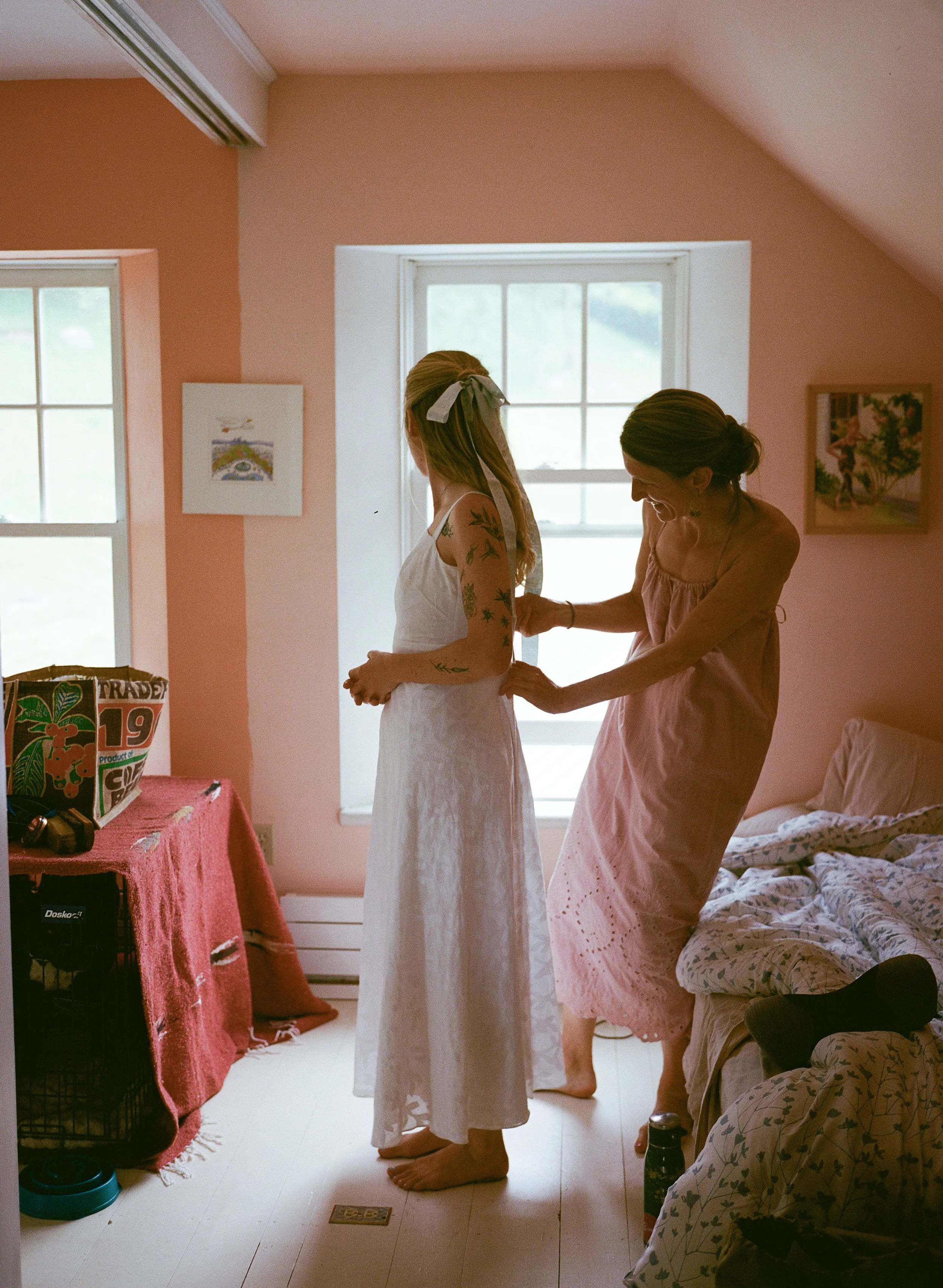 0015_Katie&IzzyPreview.jpg