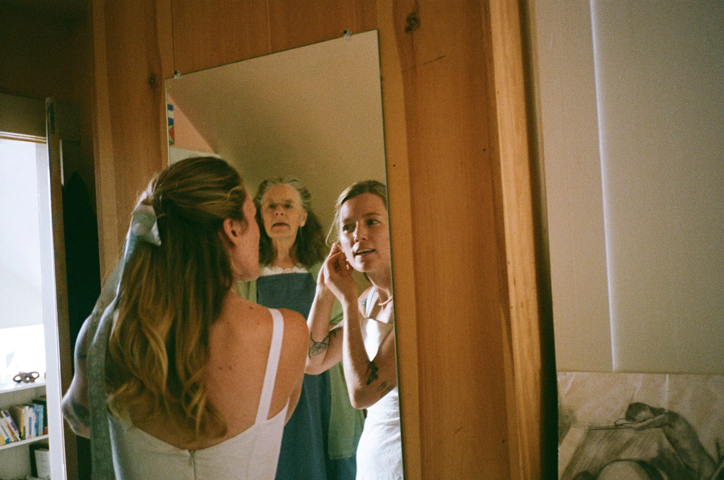 0017_Katie&IzzyPreview.jpg