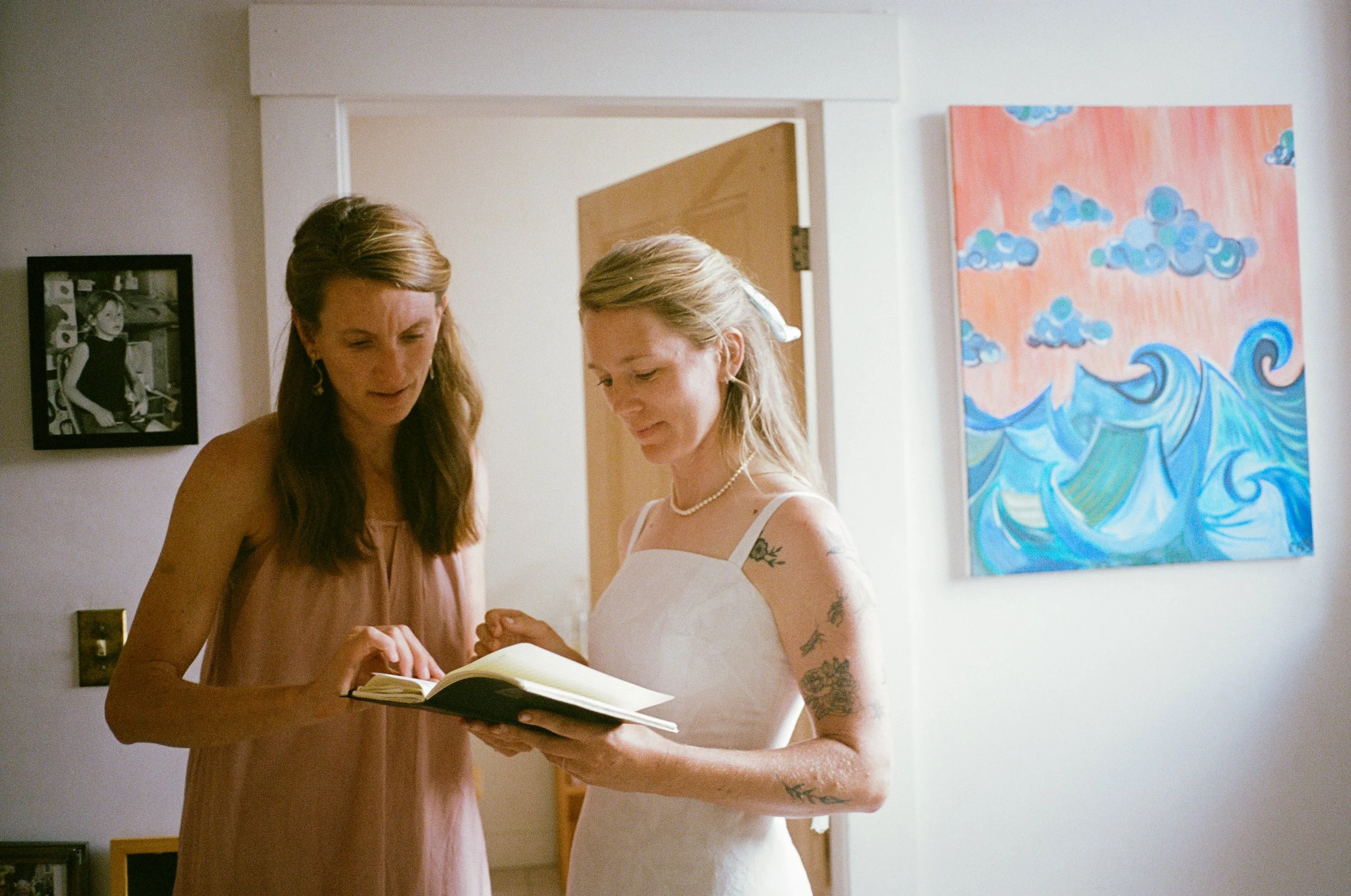 0019_Katie&IzzyPreview.jpg