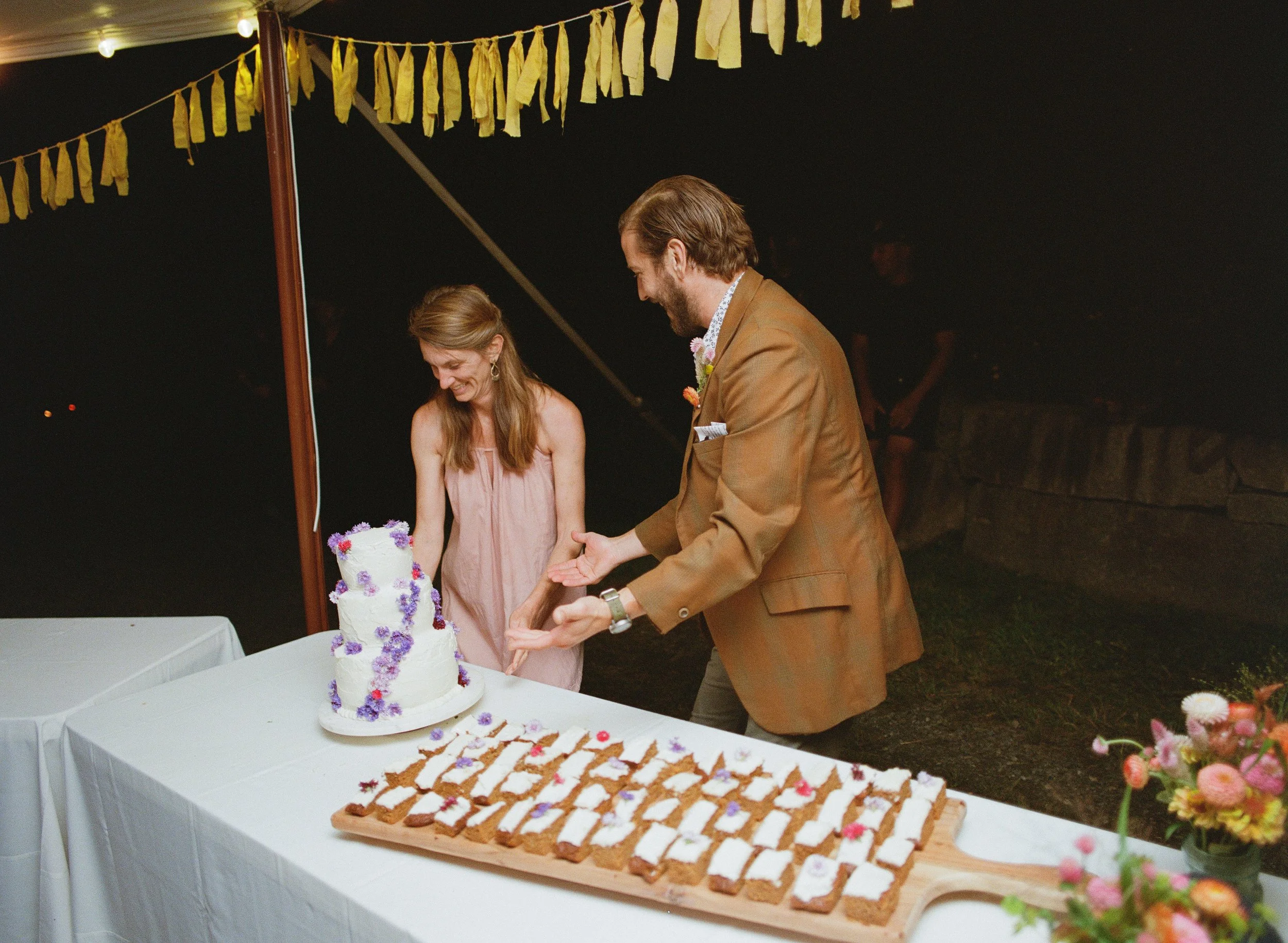 0085_Katie&IzzyPreview.jpg