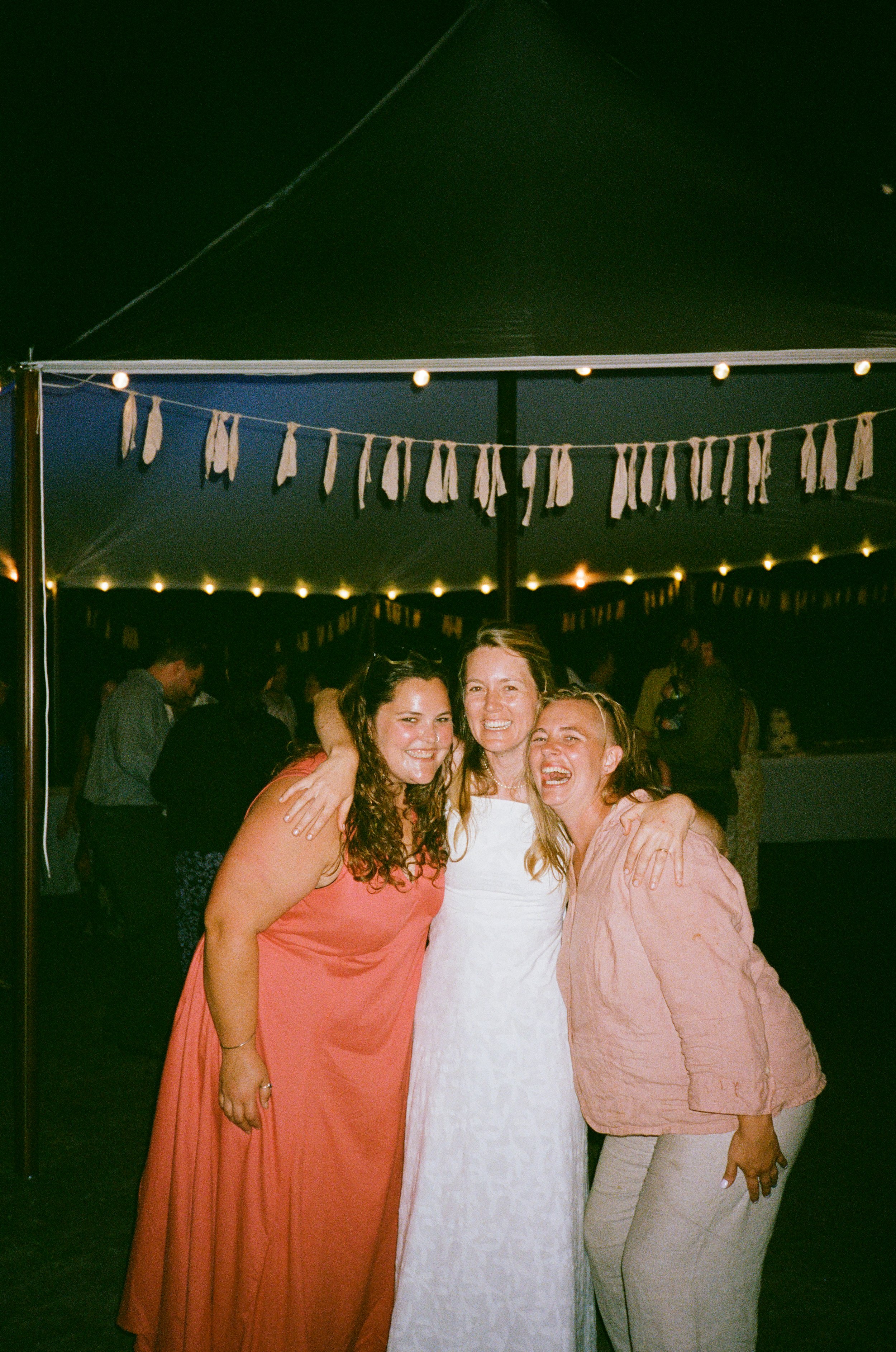 0094_Katie&IzzyPreview.jpg