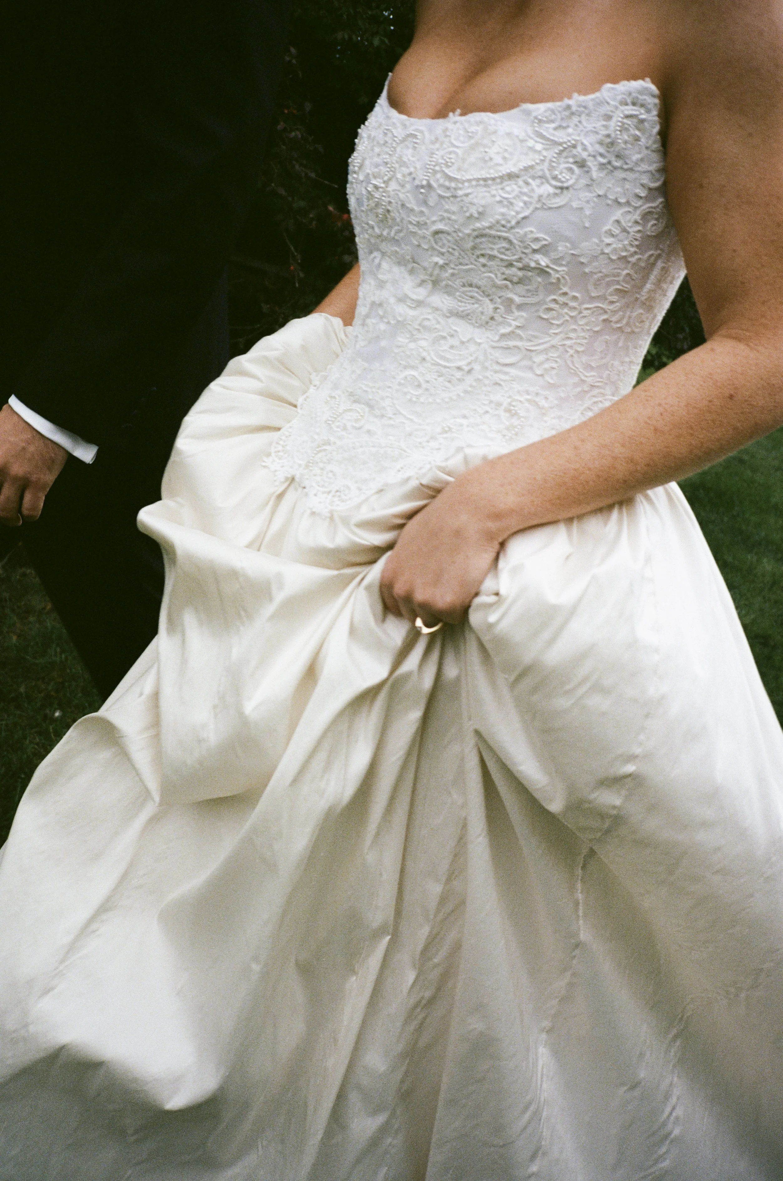 0012_Lindsay&ZacharyPreview.jpg