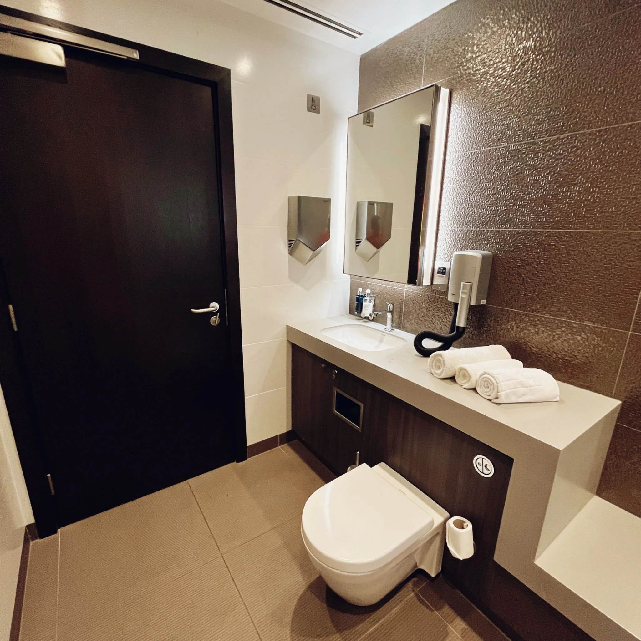 Shower at the British Airways Club Lounge at Gatwick