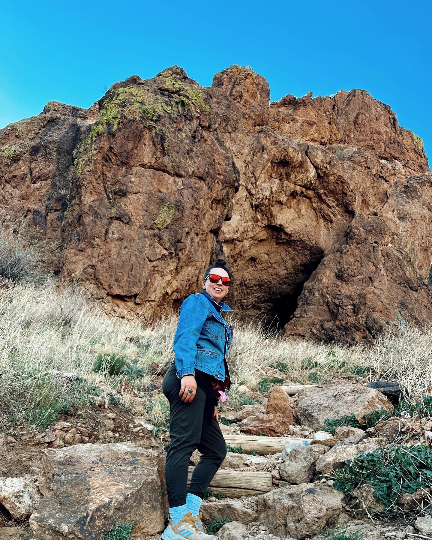 Franklin Mountains State Park
.
.
.
.
🥾 Some light hiking on the Aztec Caves trail at Franklin Mountains State Park
.
💨 It was a windy morning! But, the hike was fantastic. Caves at the end of the trail are really cool!!!
.
.
#hiking #elpaso #visit