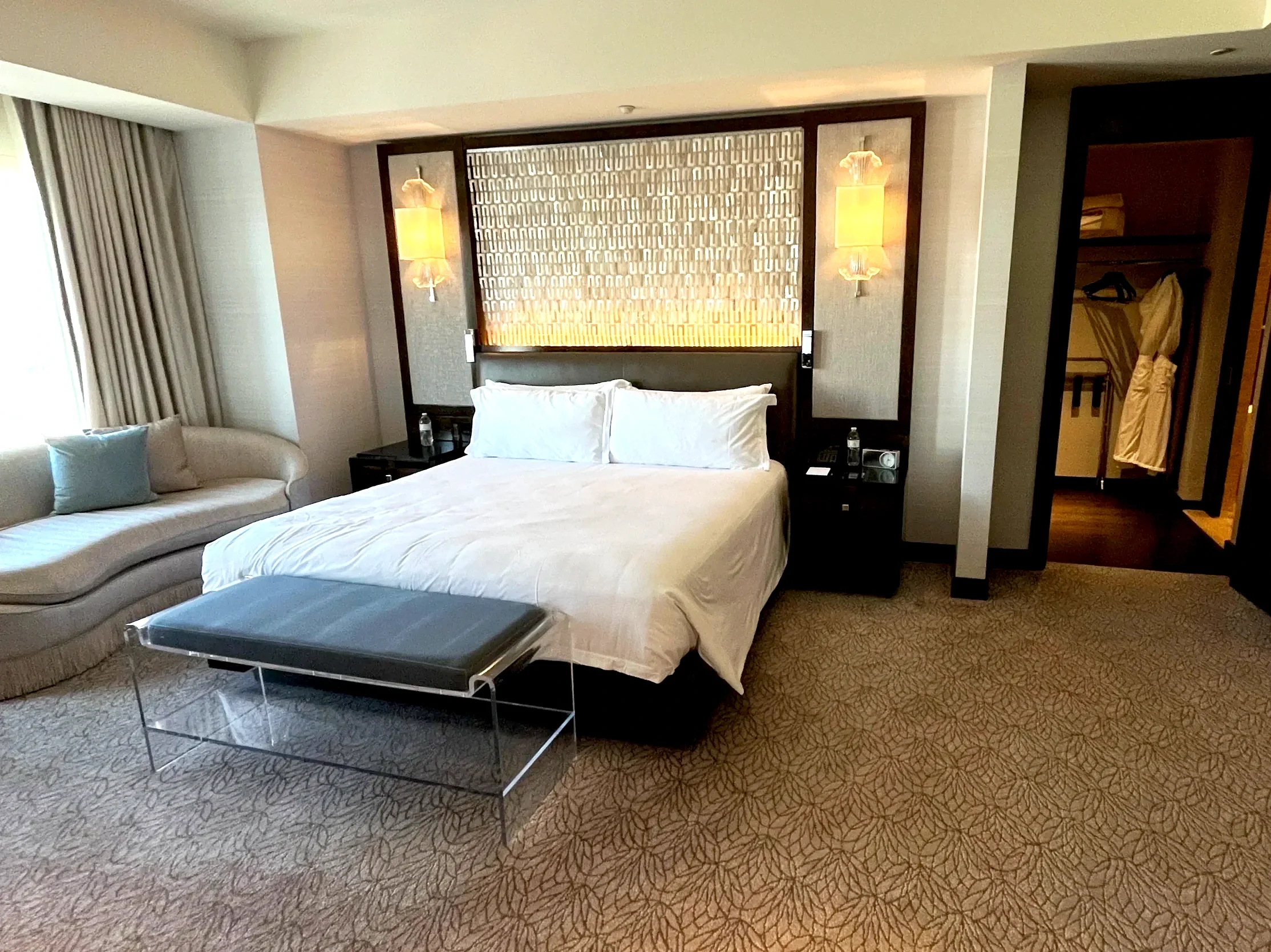 Best Hotel Status Matches 2026 (Free Elite Upgrades for Luxury Travelers)