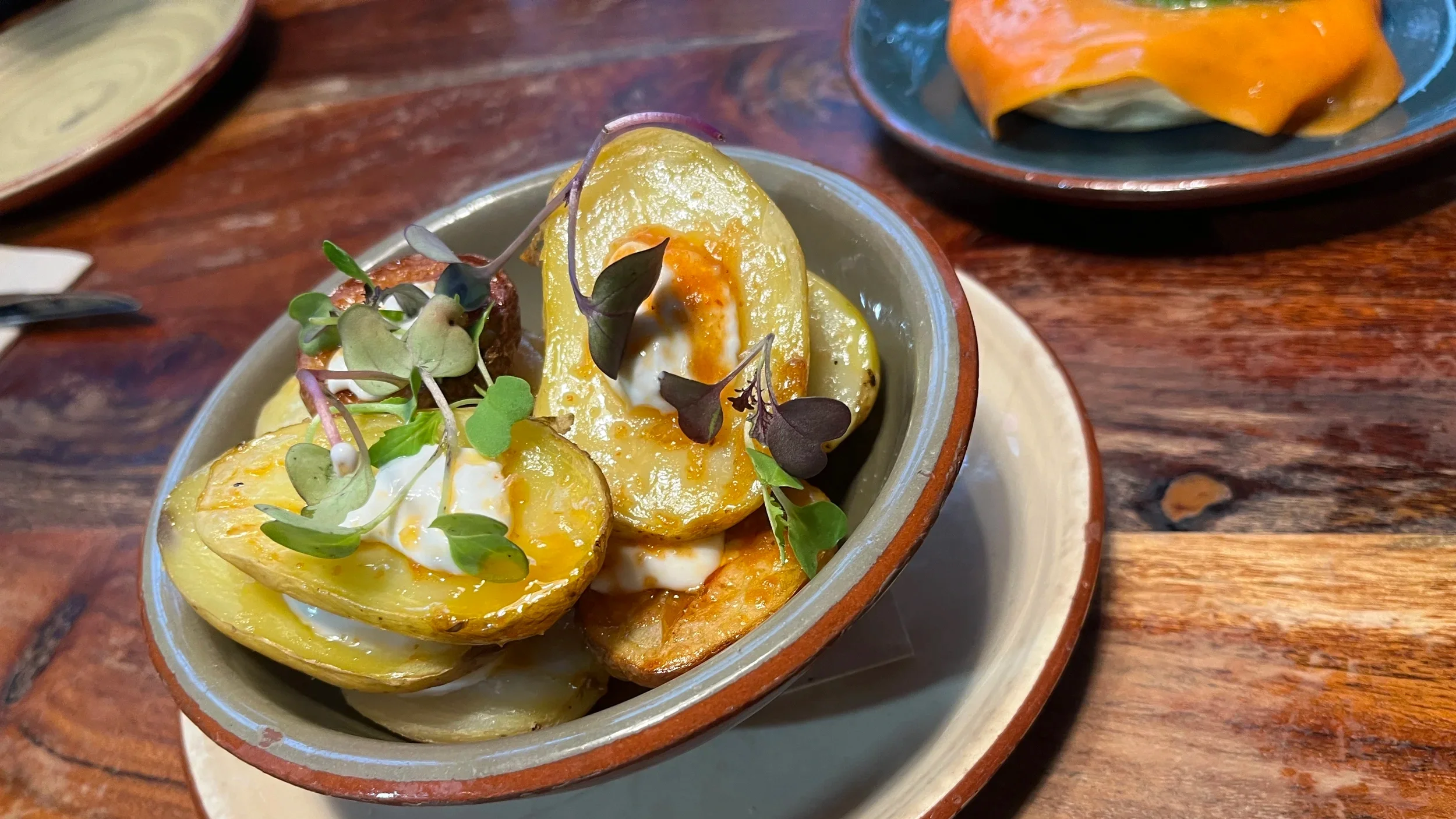 Credits and Perks - Wells Fargo Autograph vs Amex Gold 2026