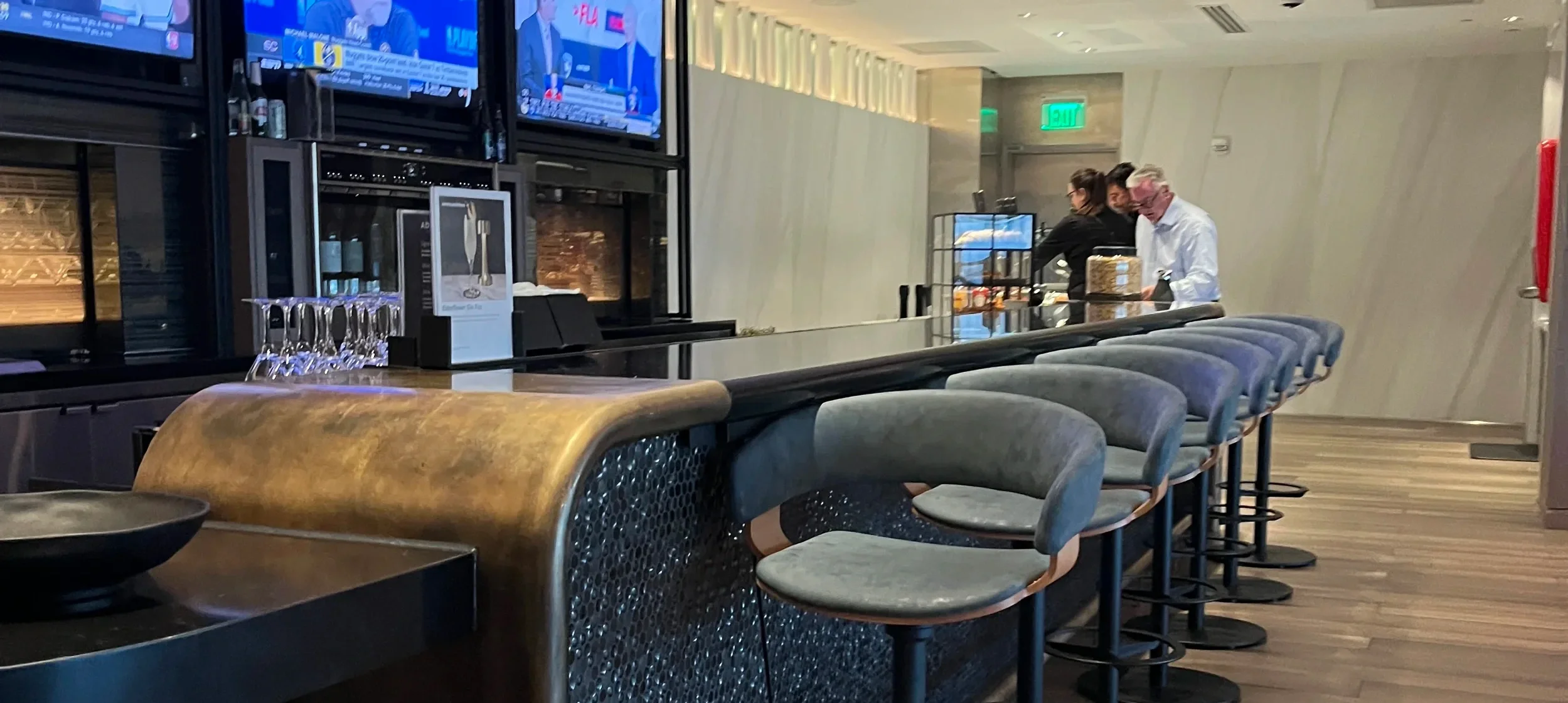 Best Credit Cards for Lounge Access 2026