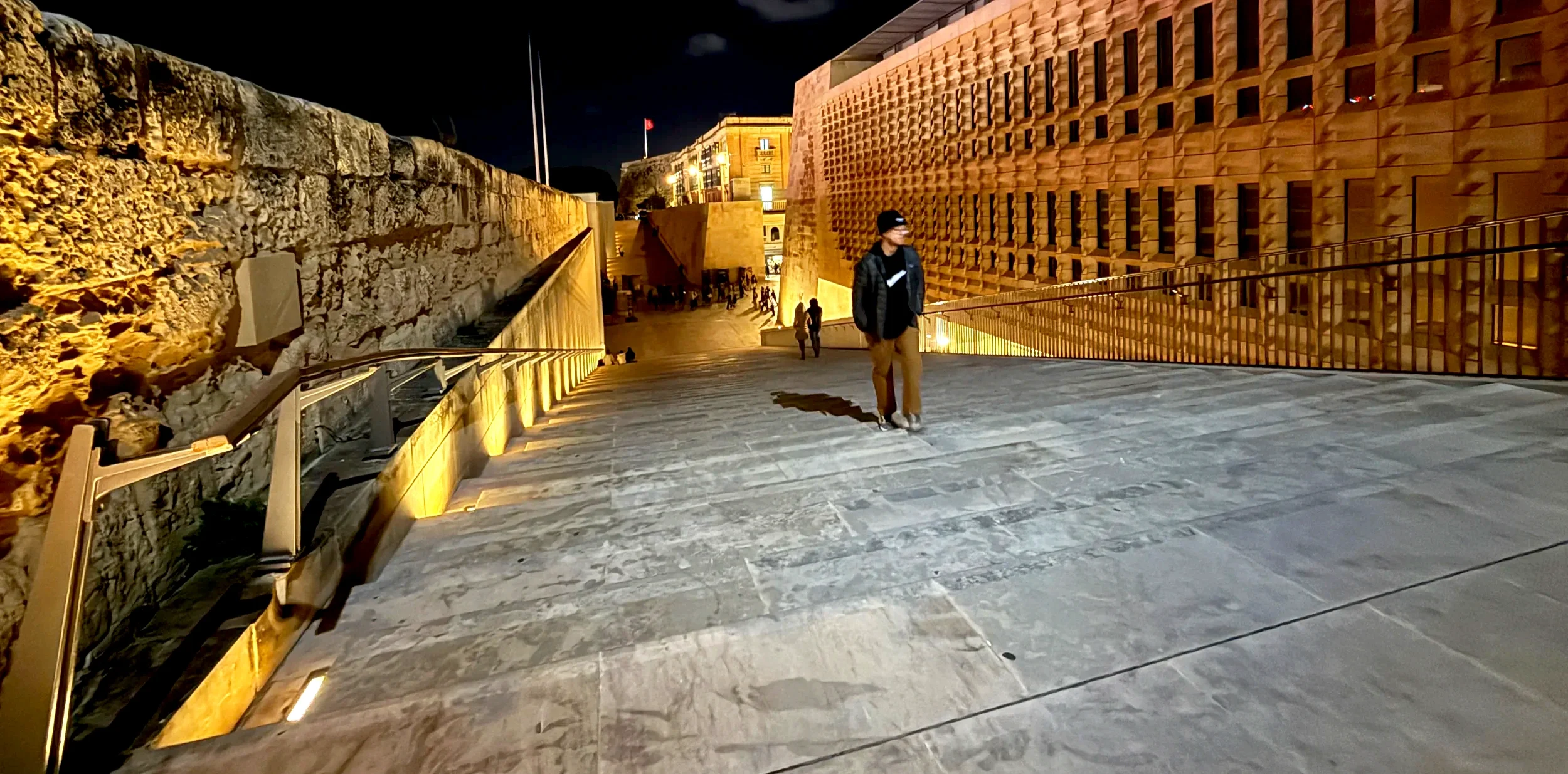 Evening in Malta - Travel Hacking for Beginners