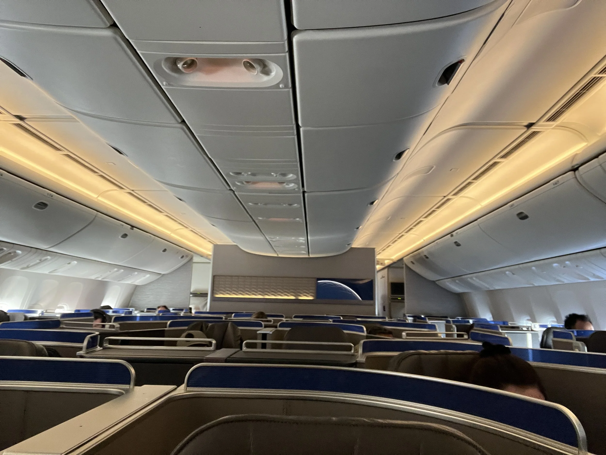 Using the best travel credit cards 2026 including Venture X, Chase Sapphire Reserve and Amex Platinum for maximum luxury redemptions