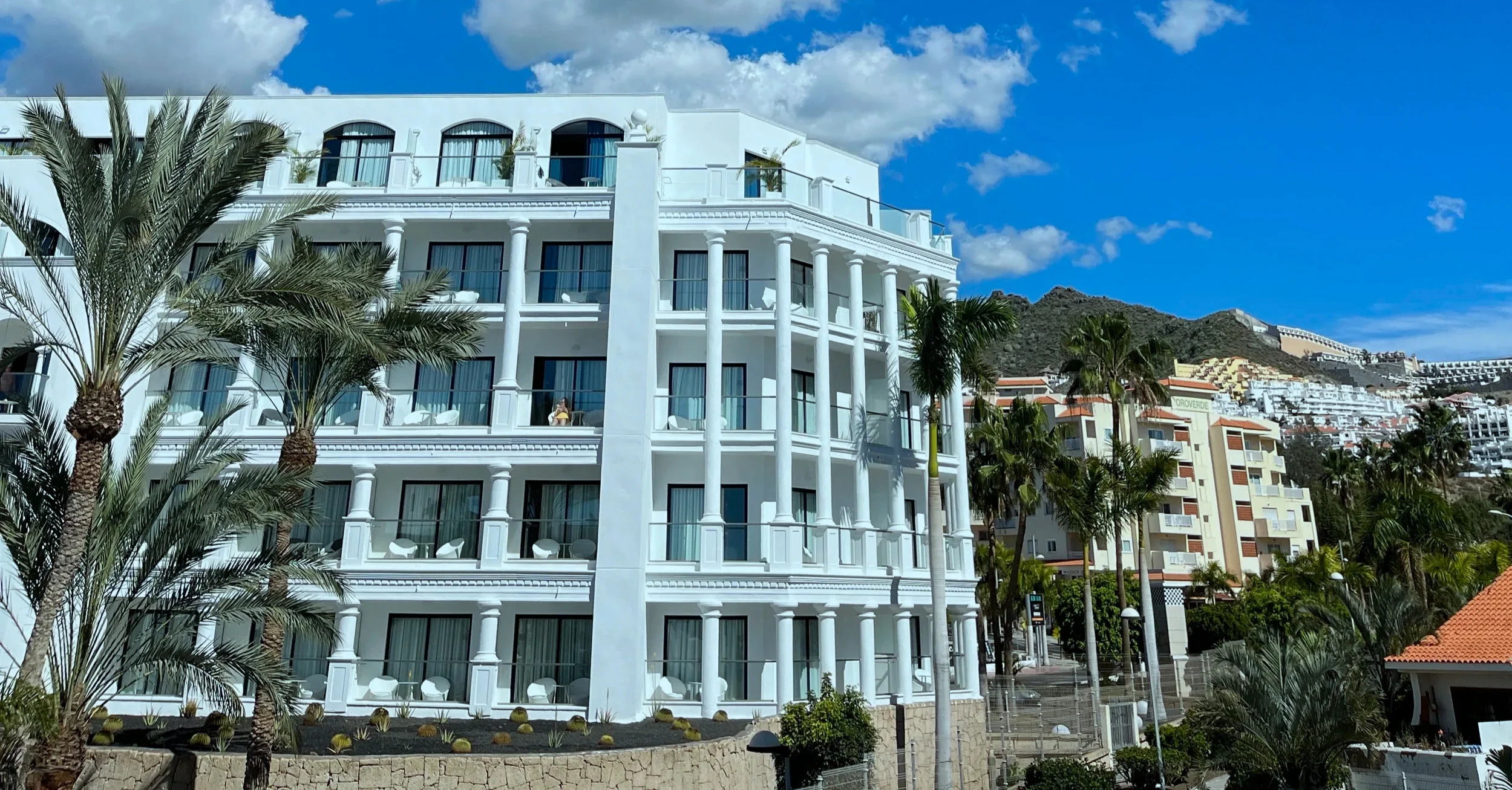 Hotel Perks - Best Chase Sapphire Preferred Alternatives 2026