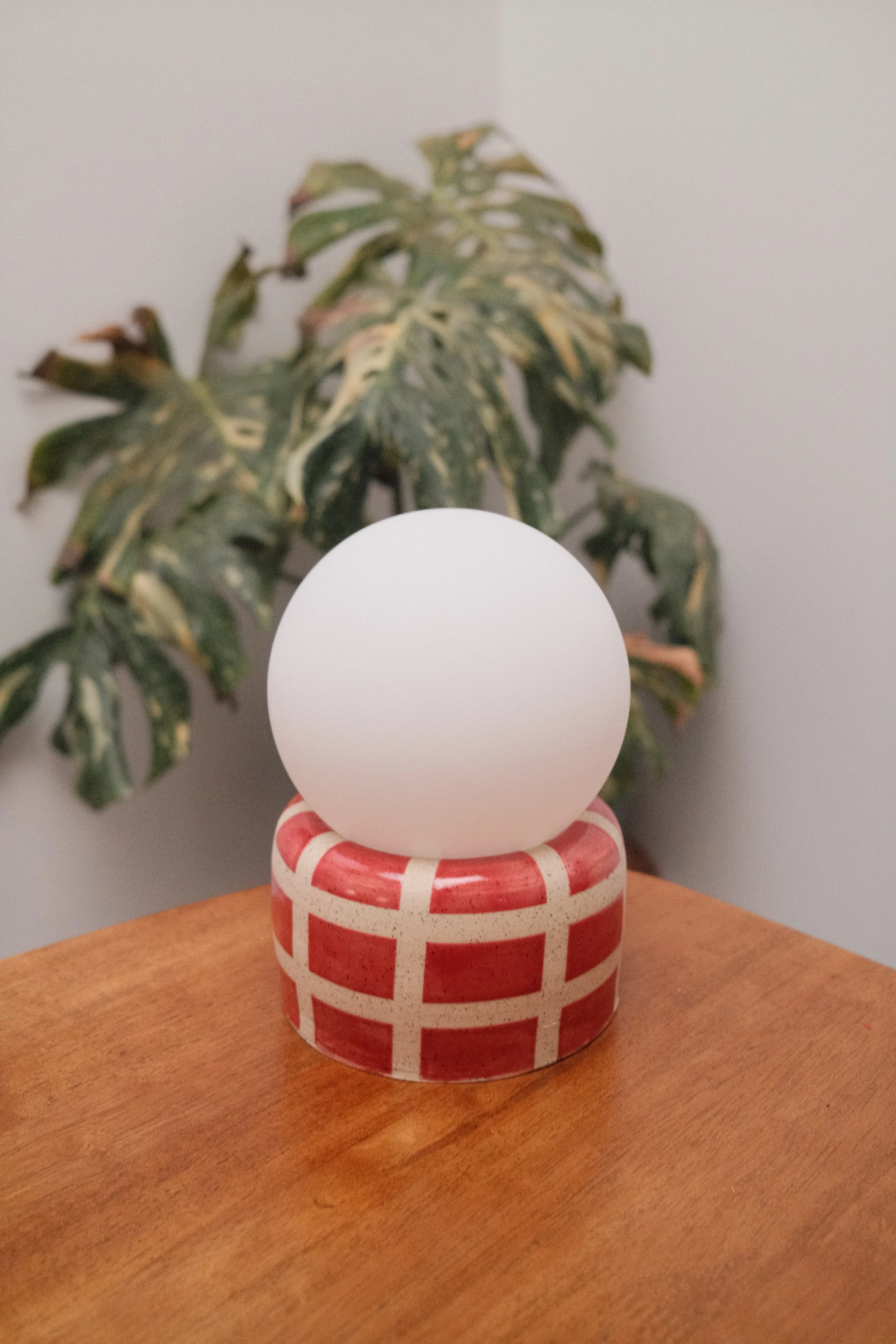 Red Checkered Lamp