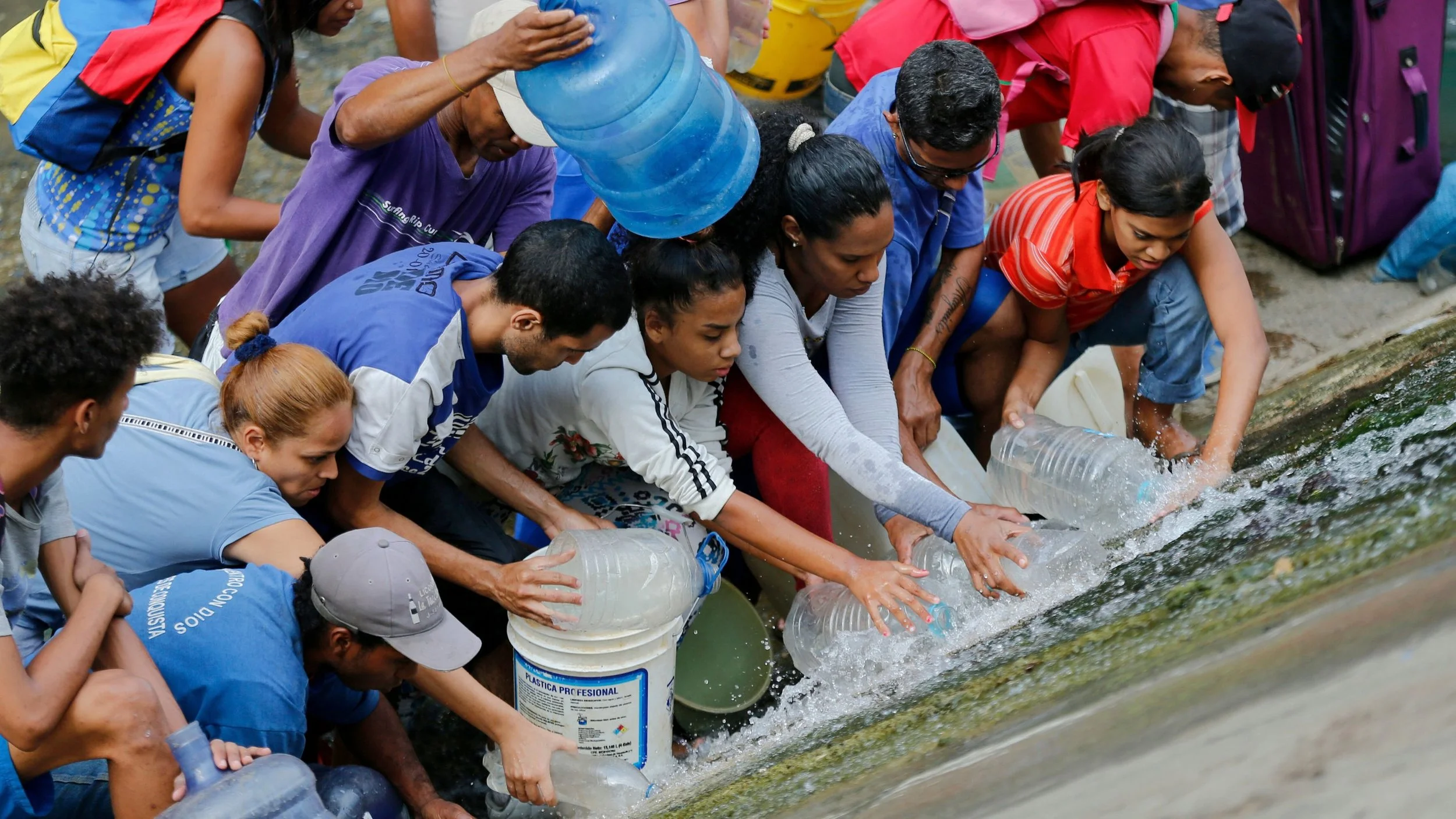 Photo credit: https://www.voluntariosxvenezuela.com/