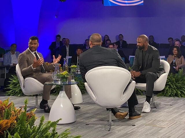 Veronica is in Florida at the 2020 @ln_institute Impact Forum (where our Vera Iconica Wellness Kitchen became a reality in the WHIT home) with an inspiring lineup of speakers . . . 
Russell Wilson ( @dangerusswilson ) spoke on limitless minds and how