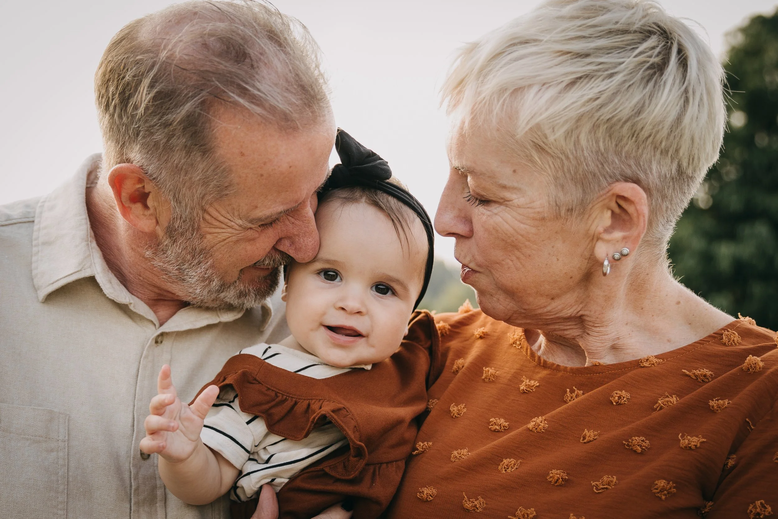 multi-generational-family-photo-everett-wa