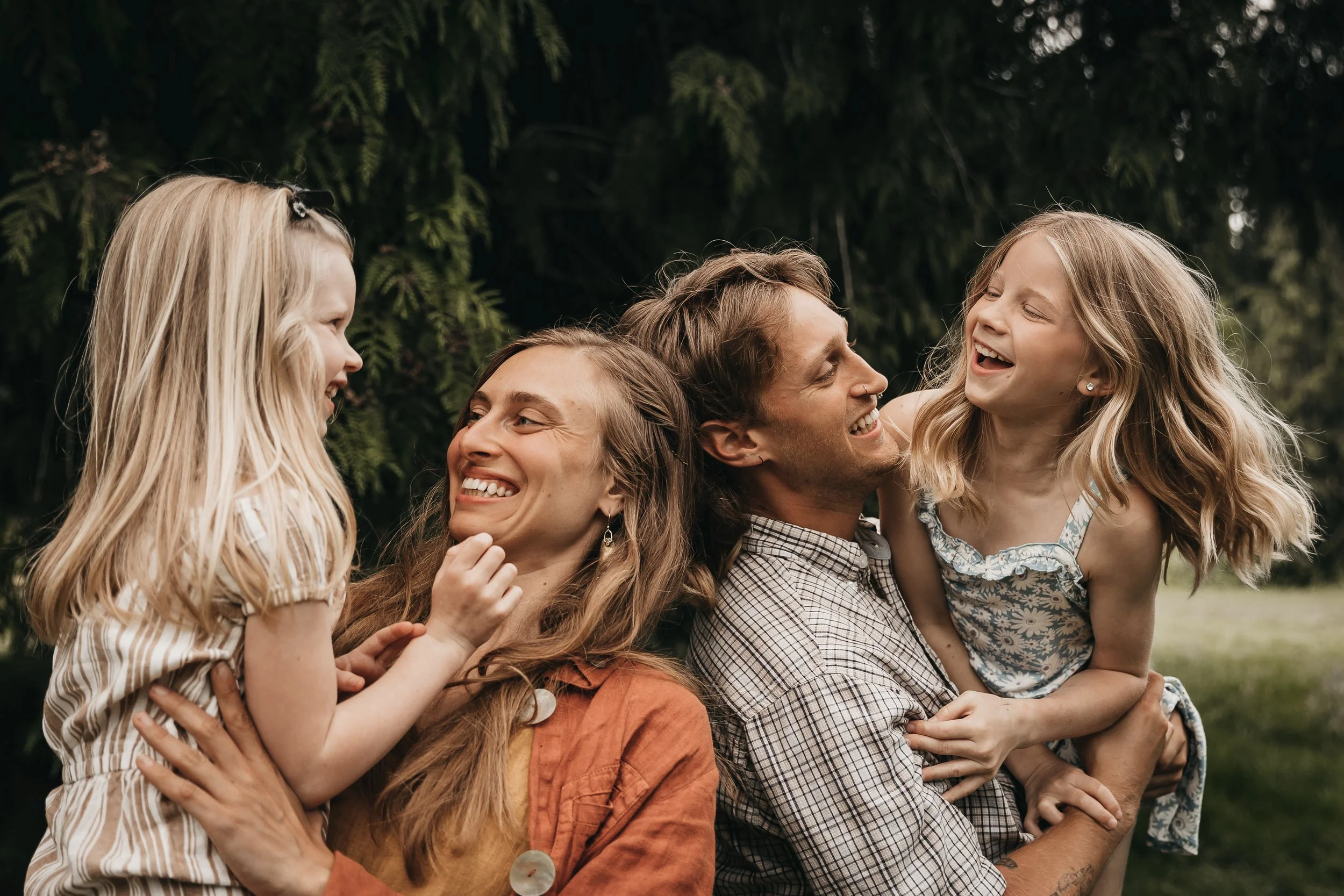 Regular Family A mini family session vs. a regular family session. Which is the best ...