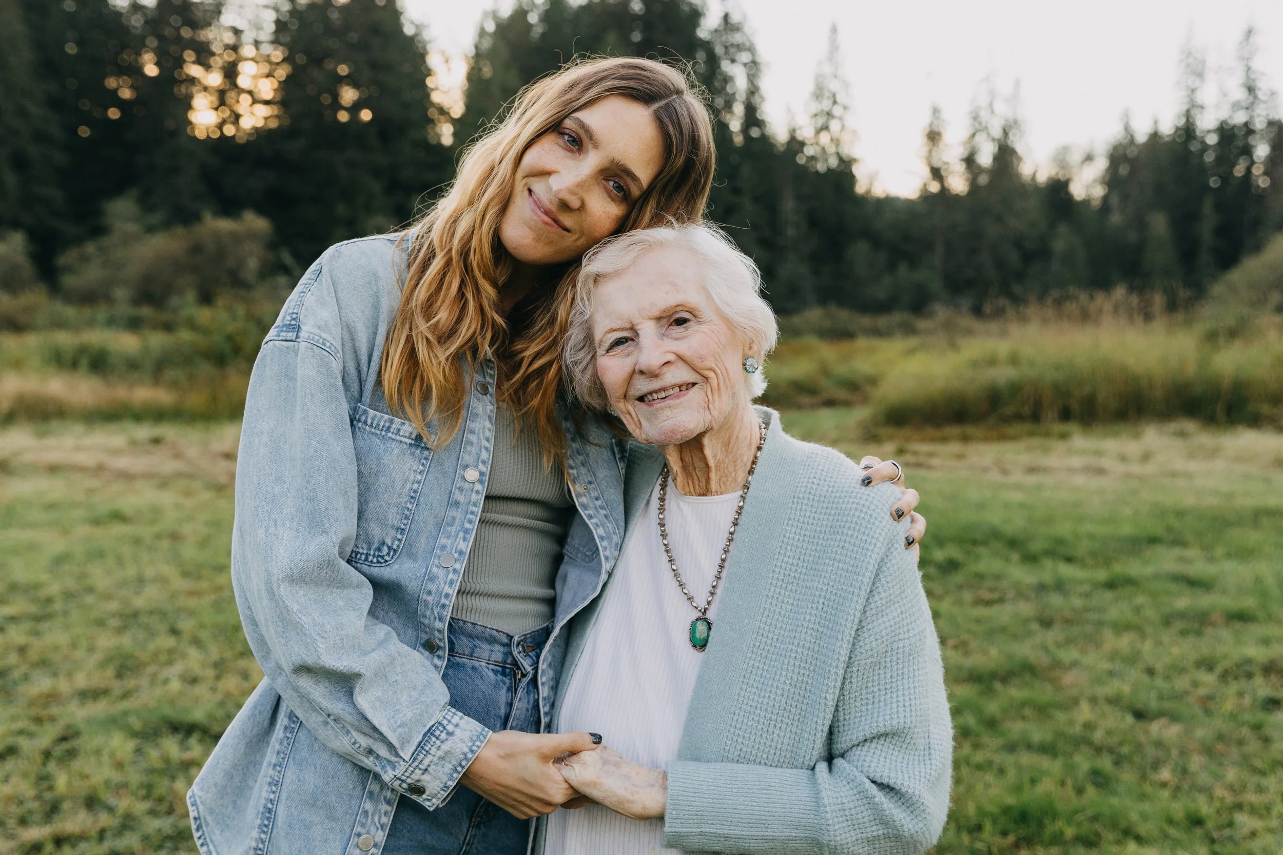 multi-generational-family-photo-everett-wa