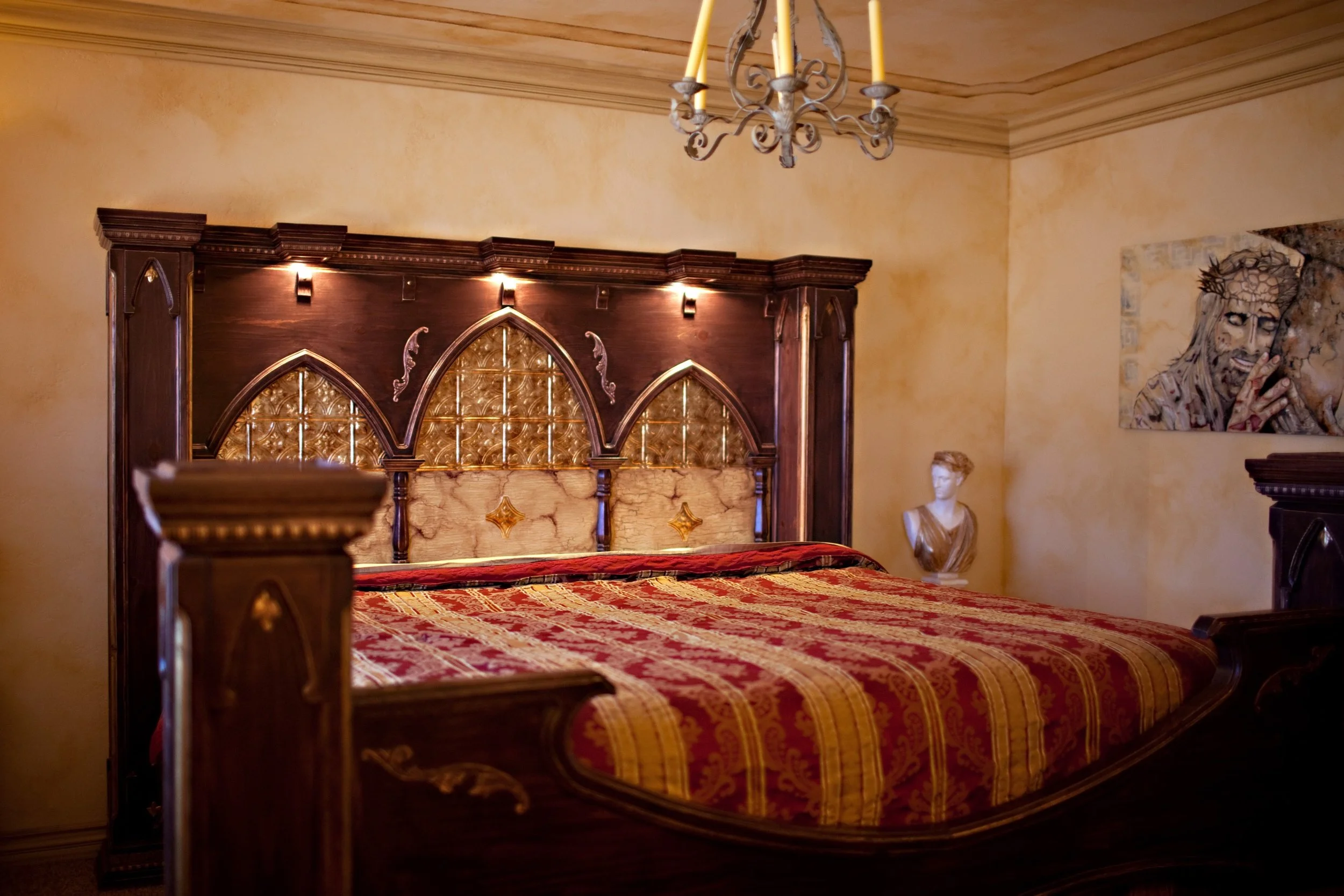 Janets kingsize bed.jpg