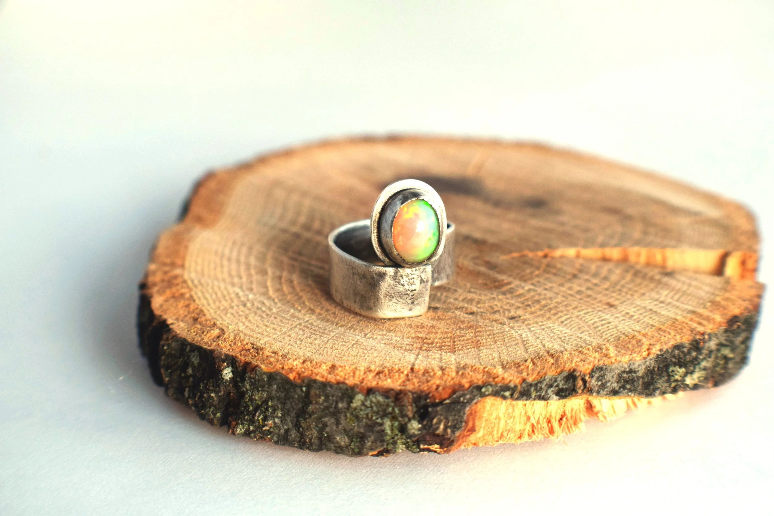 Opal_rustic_ring3_final.JPG
