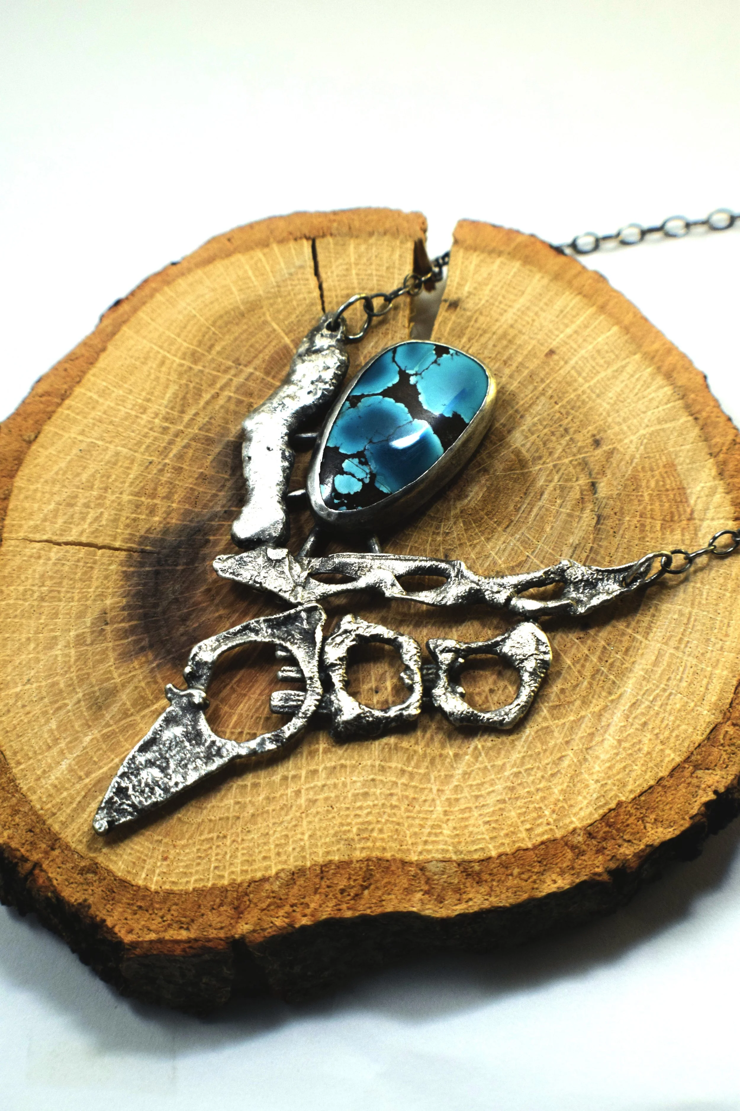 Rustic_turquoise_statement_necklace_final.JPG