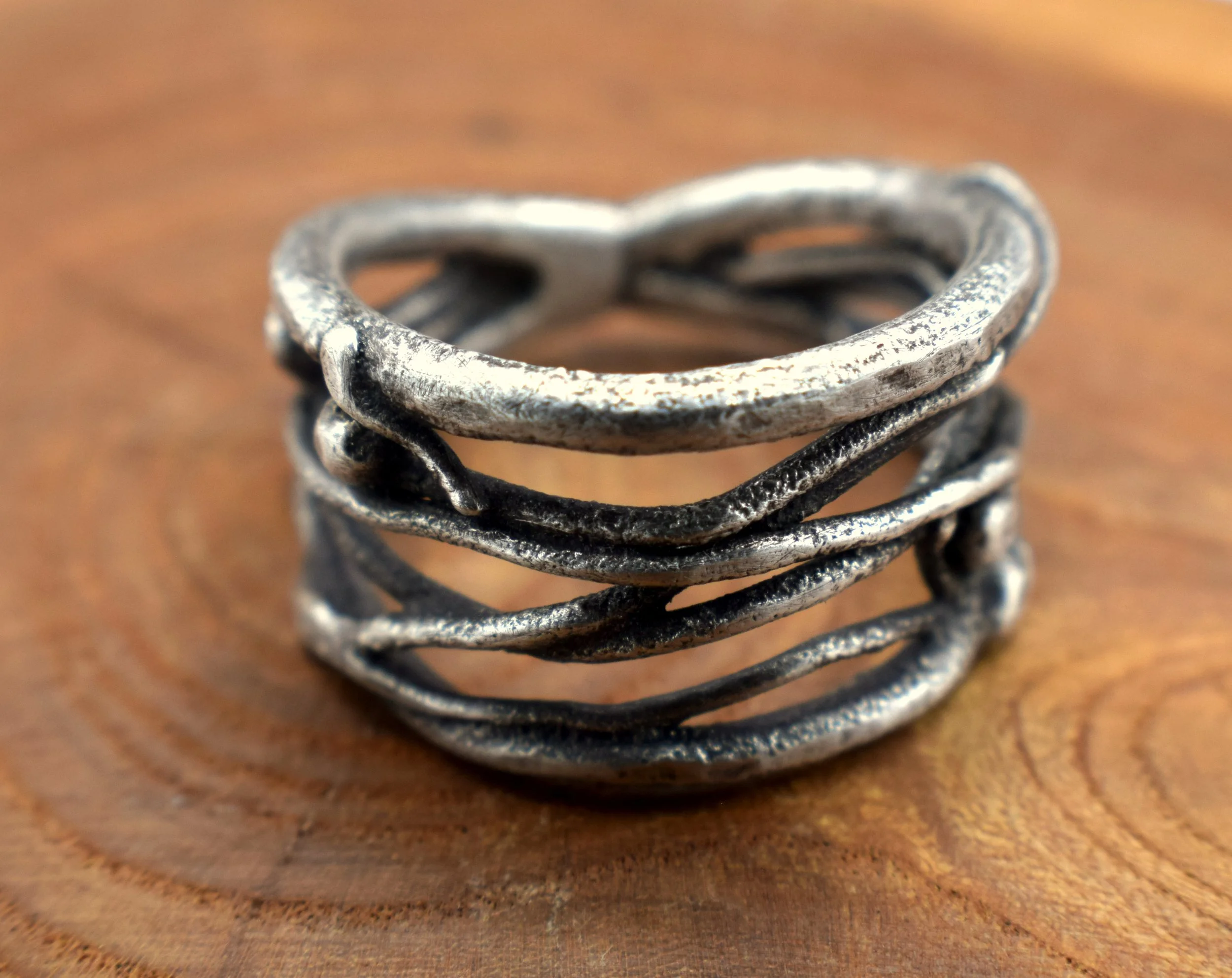 Twisted_band_silver_ring3.JPG