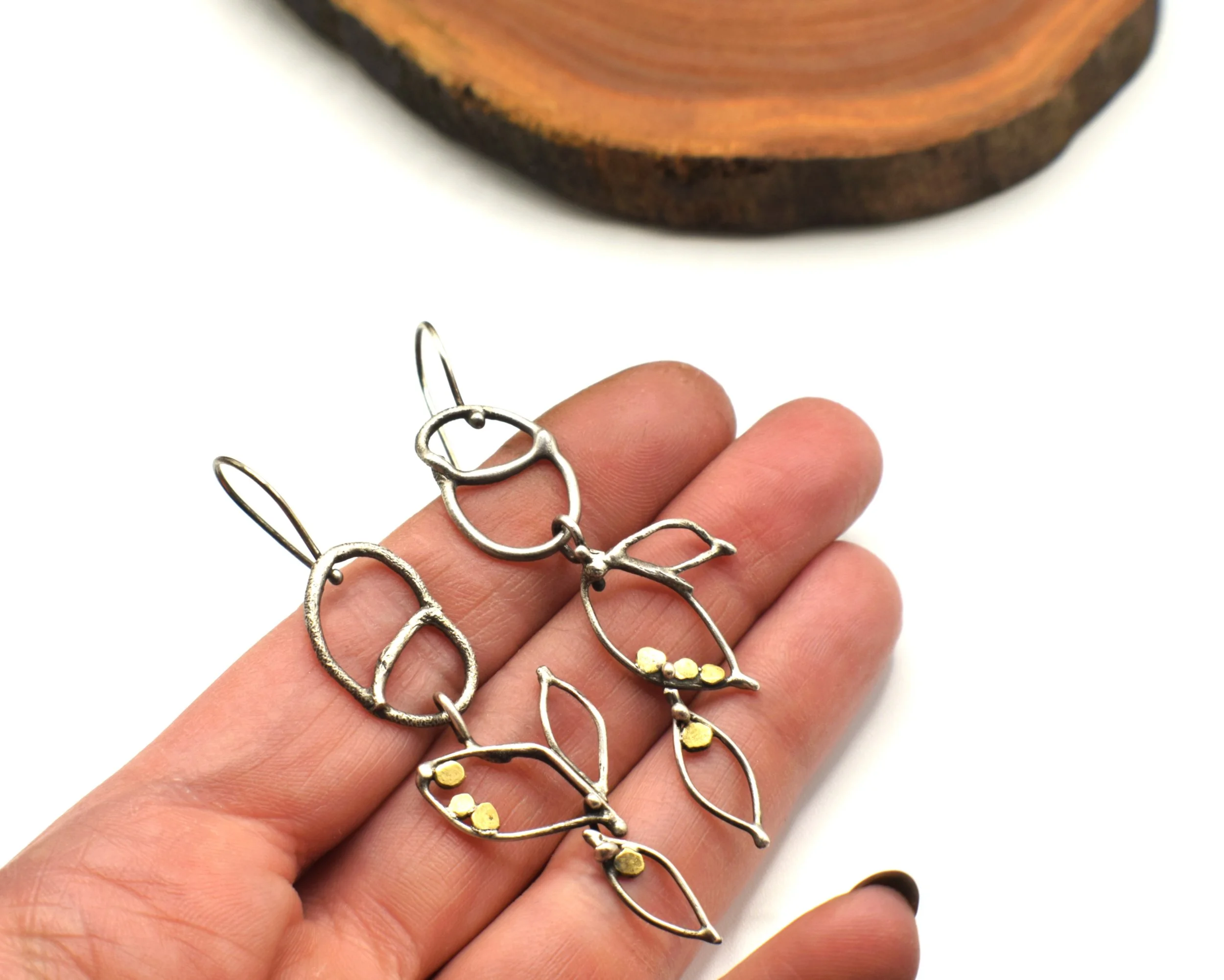Silver_brass_leaf_dangle_.JPG