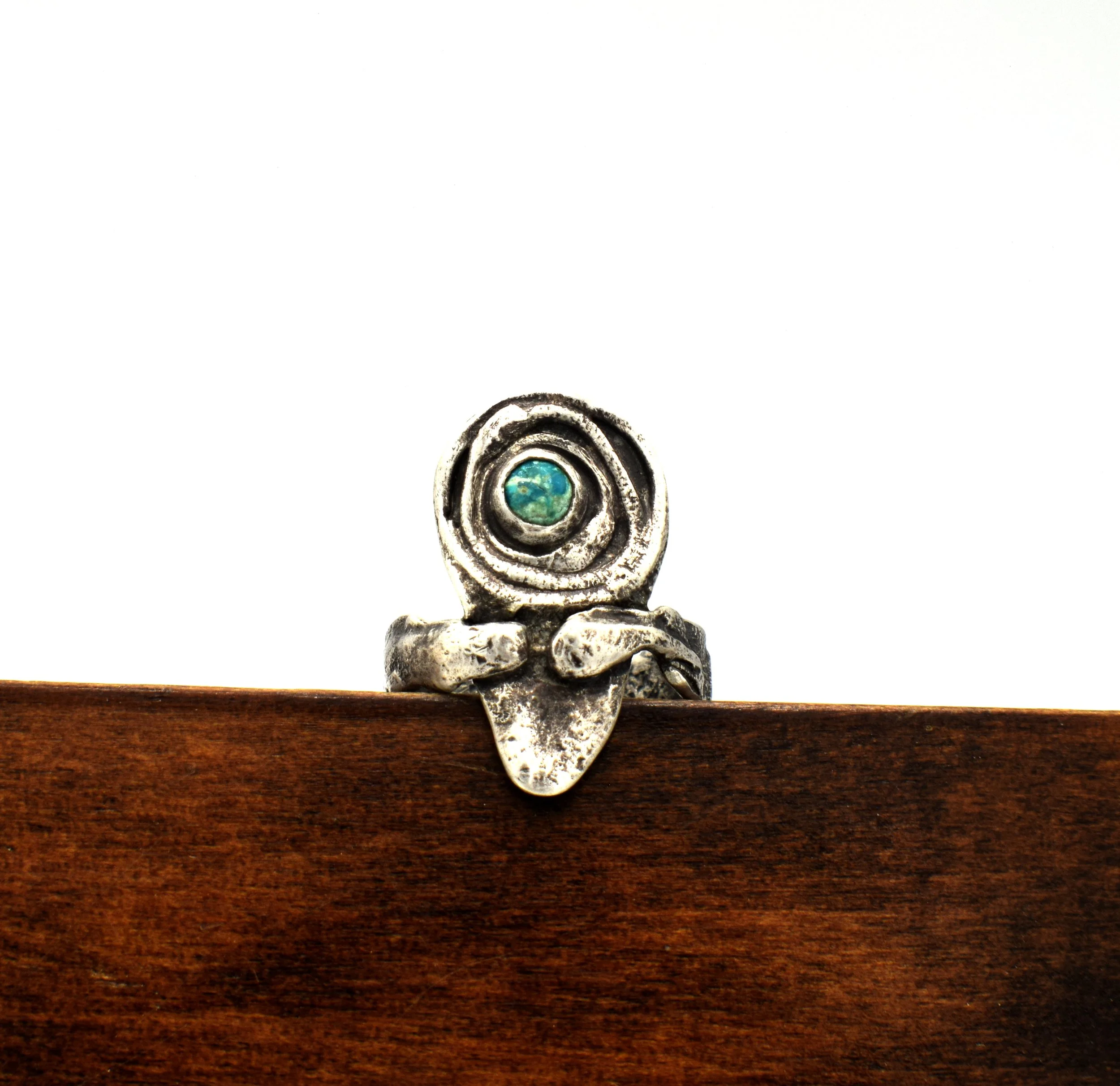 Rustic_lil_turquoise_ring5.JPG